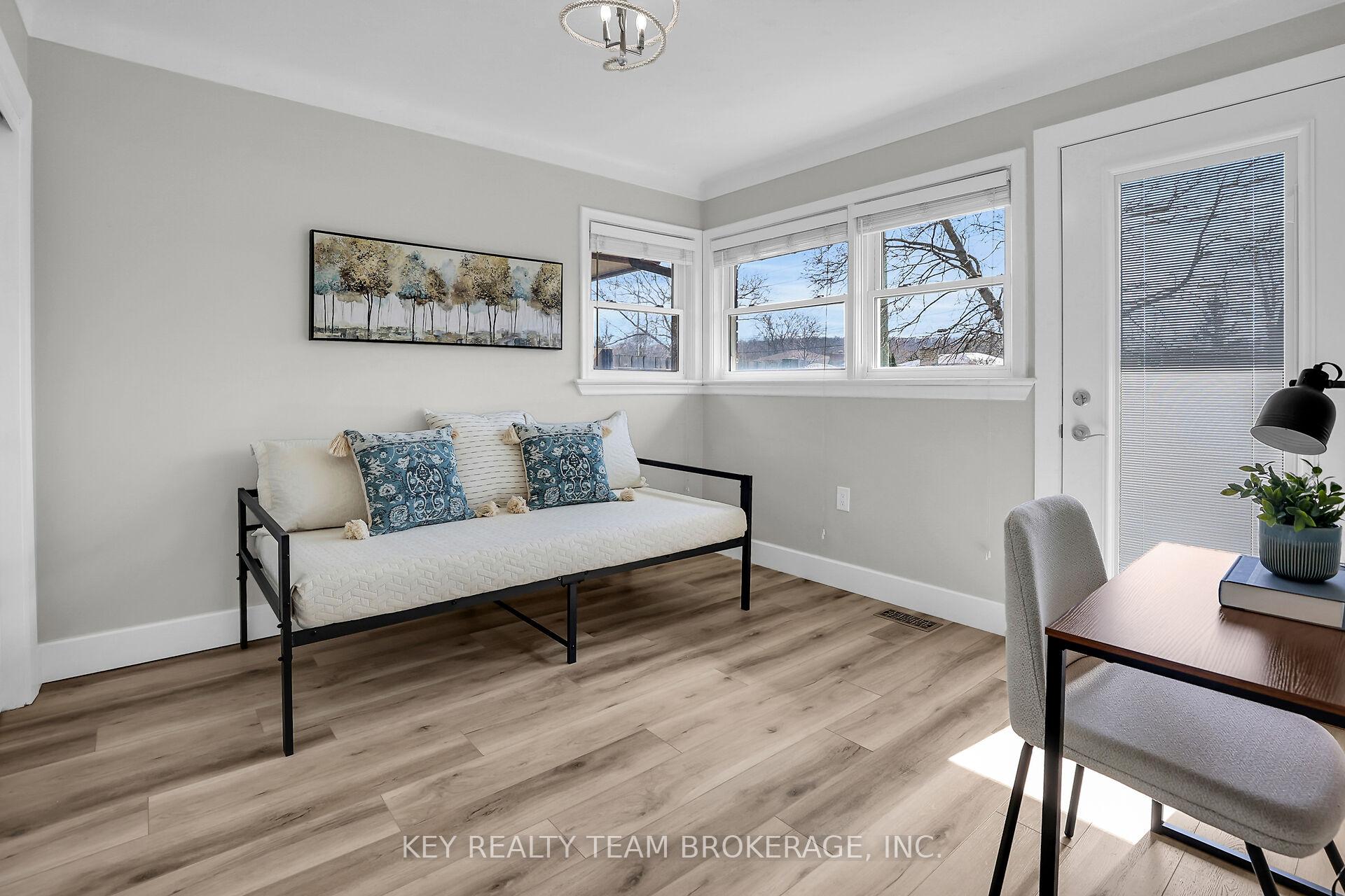 Photo 28 of 13 Marsdale Drive, St. Catharines, Glendale/Glenridge — HOMEH