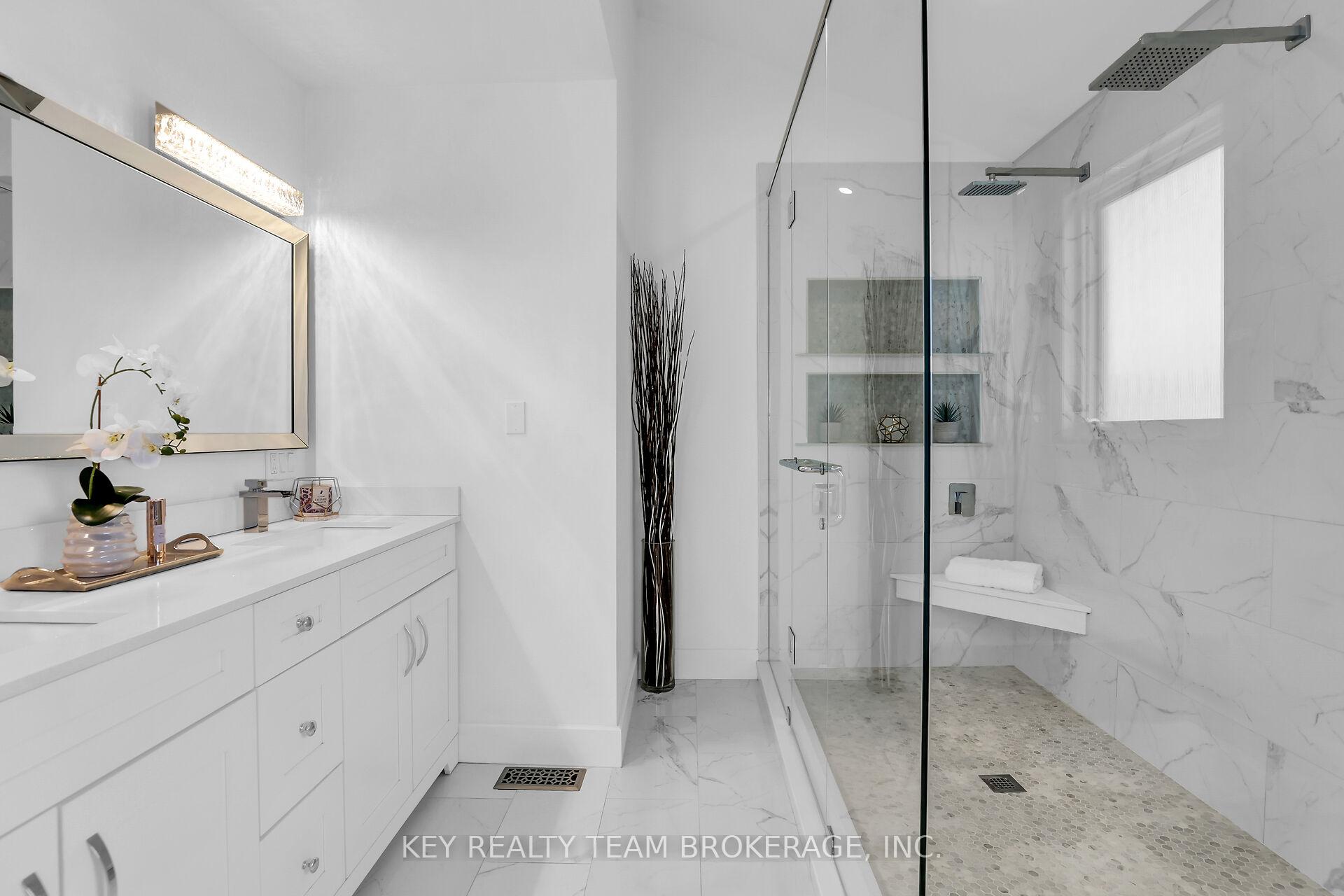 Photo 40 of 13 Marsdale Drive, St. Catharines, Glendale/Glenridge — HOMEH