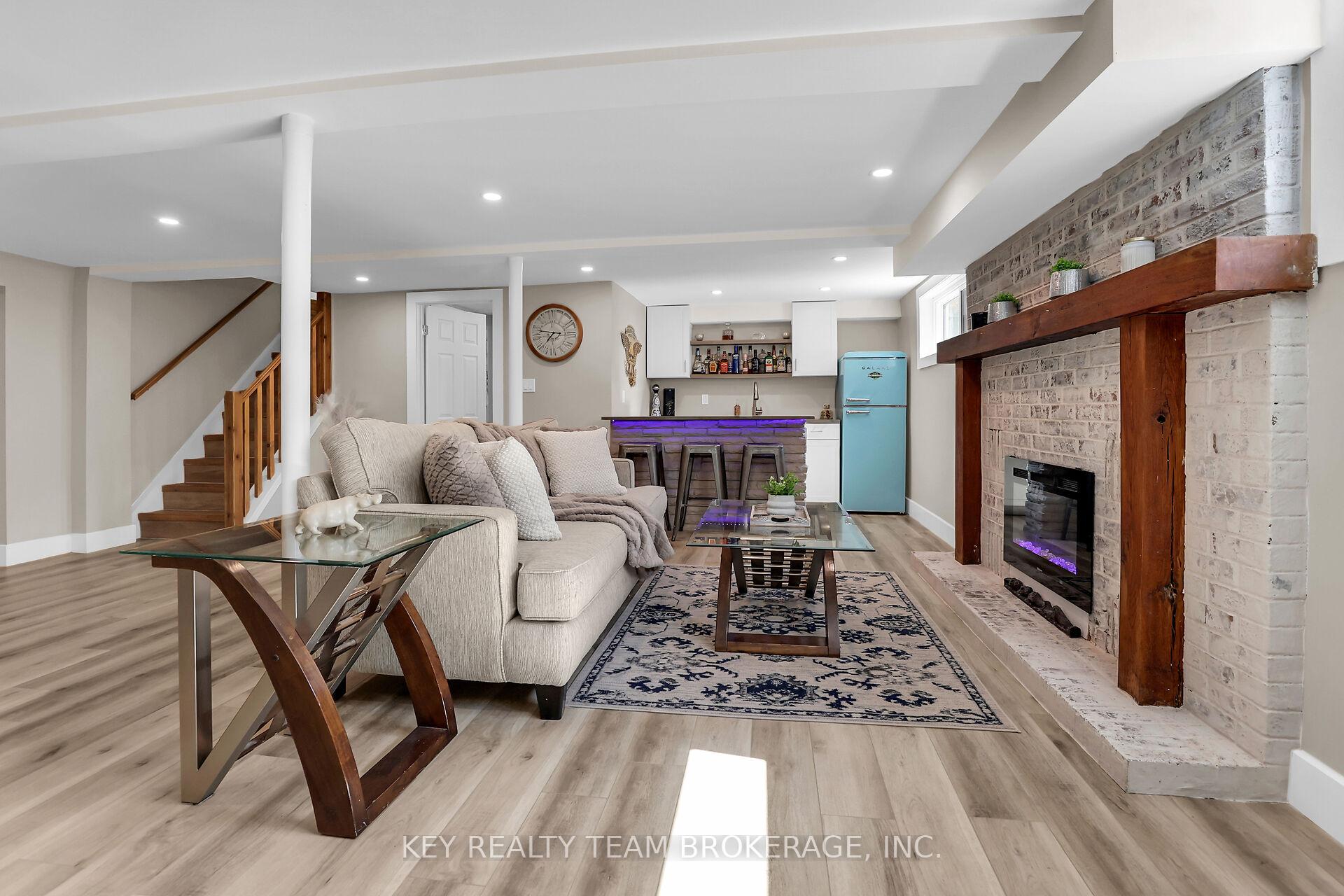 Photo 43 of 13 Marsdale Drive, St. Catharines, Glendale/Glenridge — HOMEH