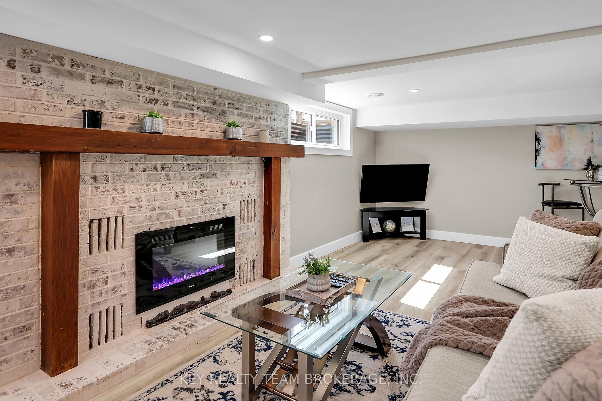 Photo 47 of 13 Marsdale Drive, St. Catharines, Glendale/Glenridge — HOMEH