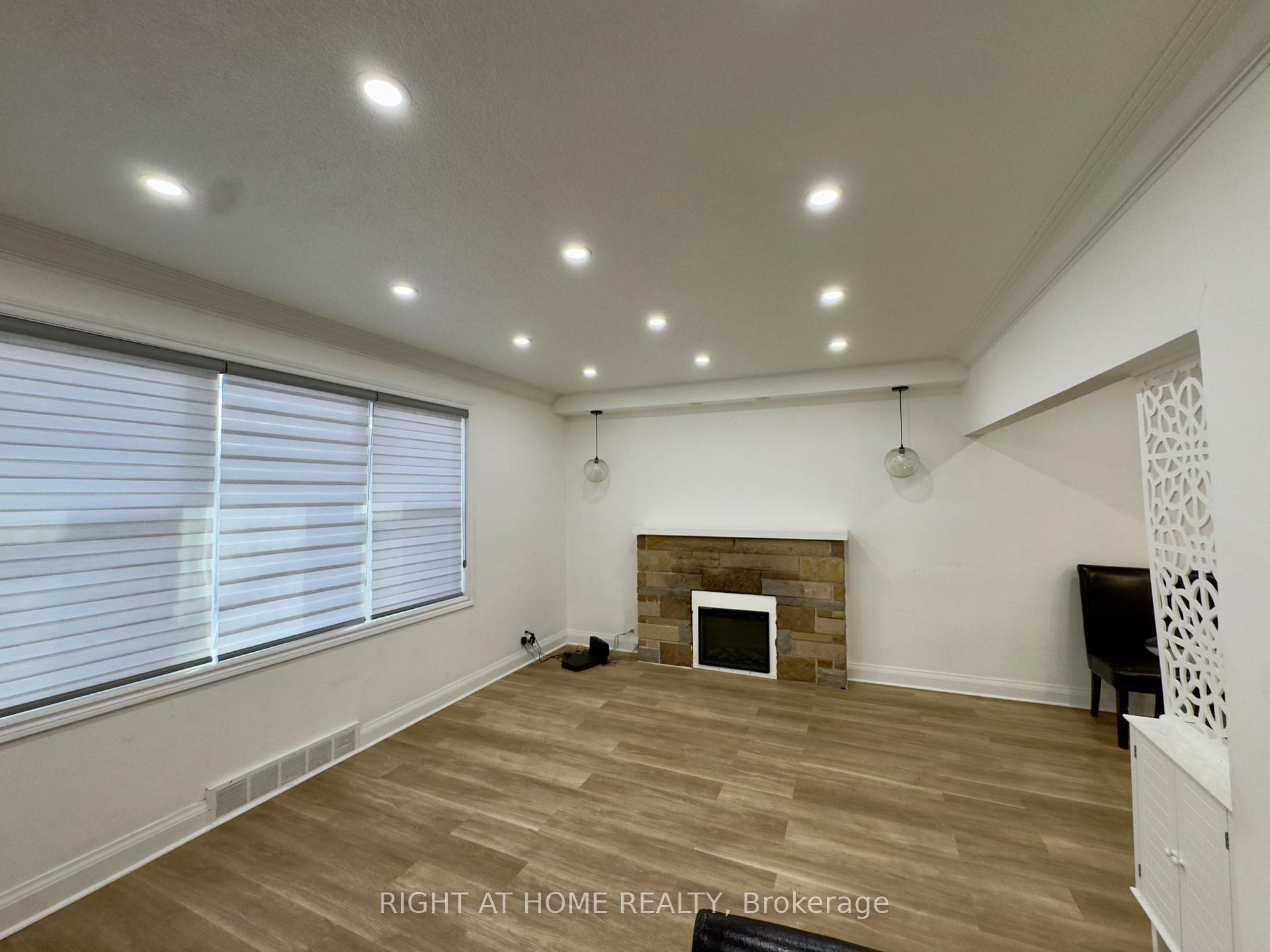 Photo 3 of 48 Masterson Drive, St. Catharines, Glendale/Glenridge — HOMEH