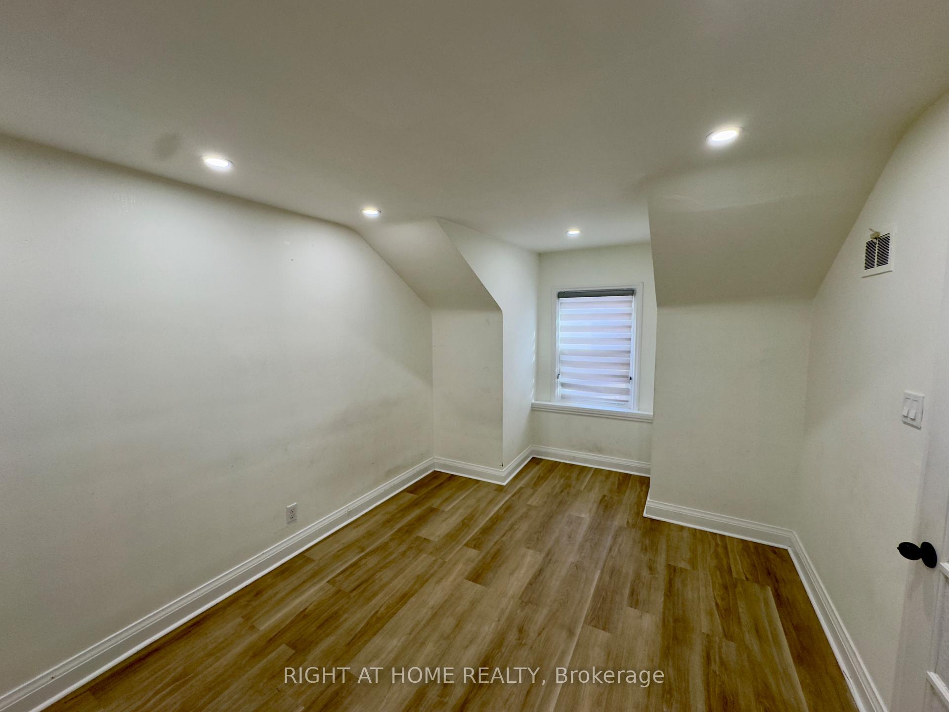 Photo 8 of 48 Masterson Drive, St. Catharines, Glendale/Glenridge — HOMEH