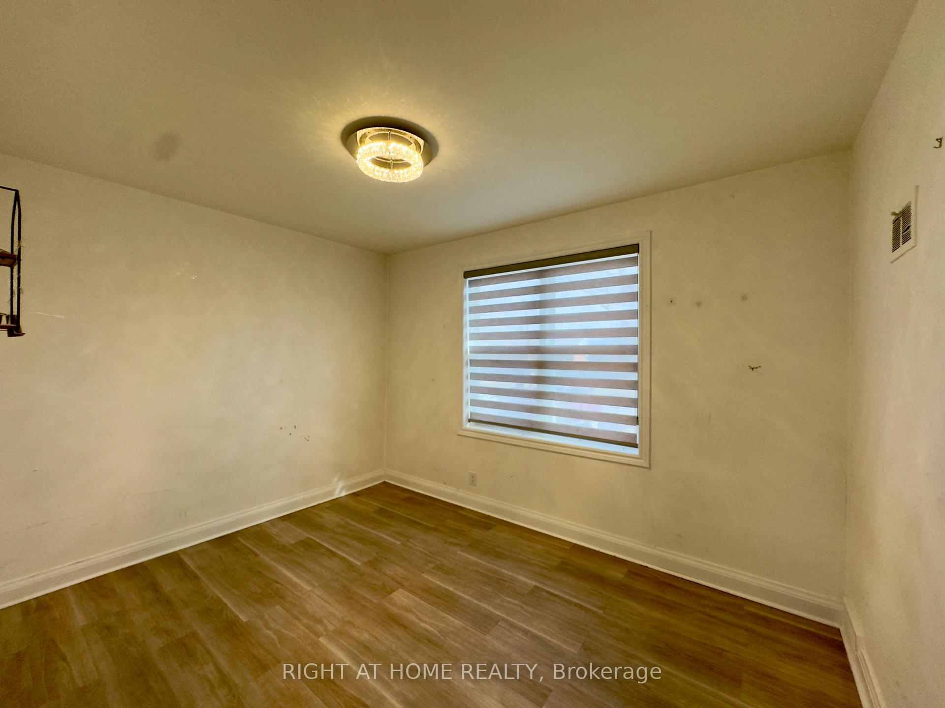 Photo 10 of 48 Masterson Drive, St. Catharines, Glendale/Glenridge — HOMEH