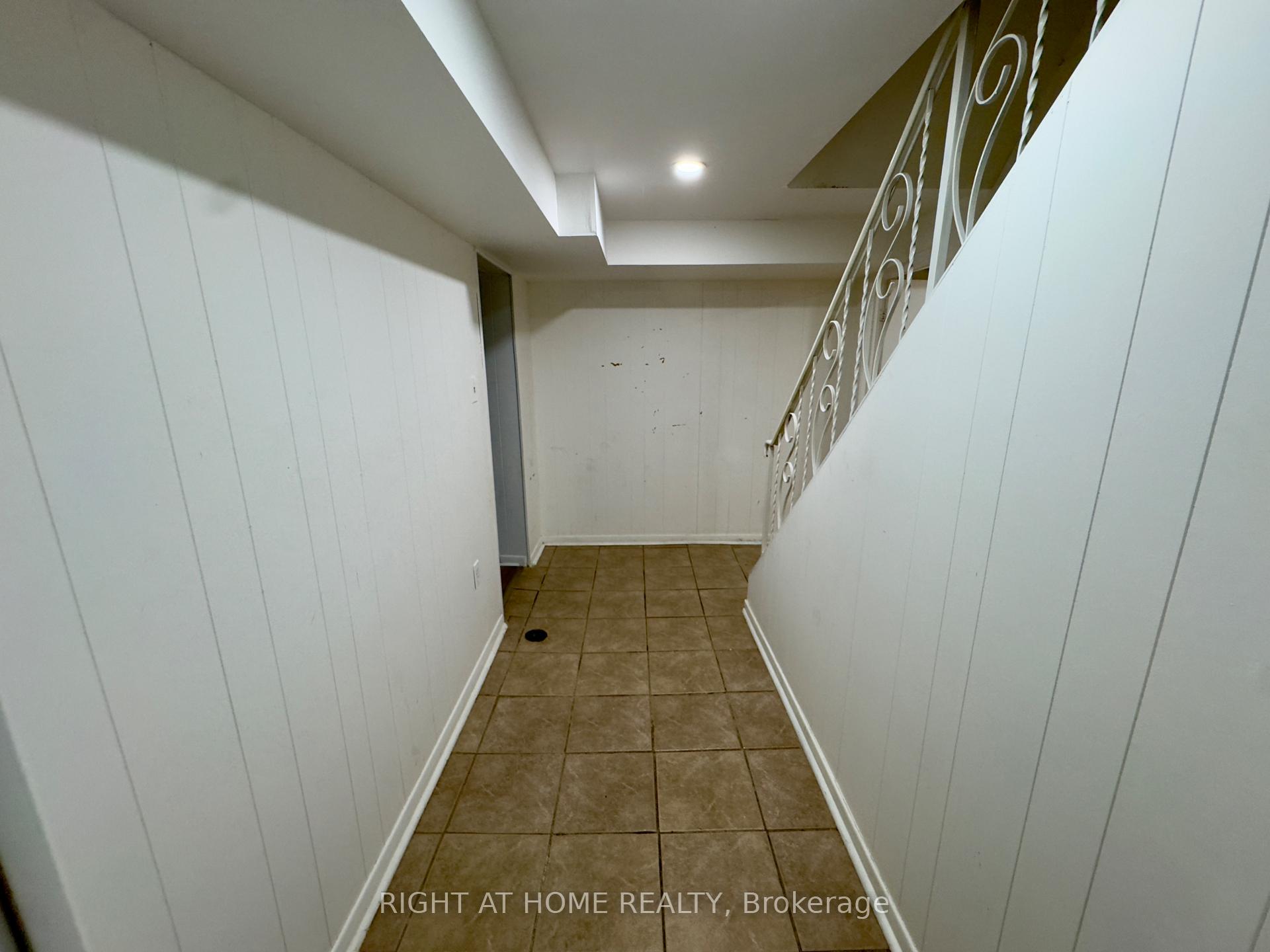 Photo 11 of 48 Masterson Drive, St. Catharines, Glendale/Glenridge — HOMEH