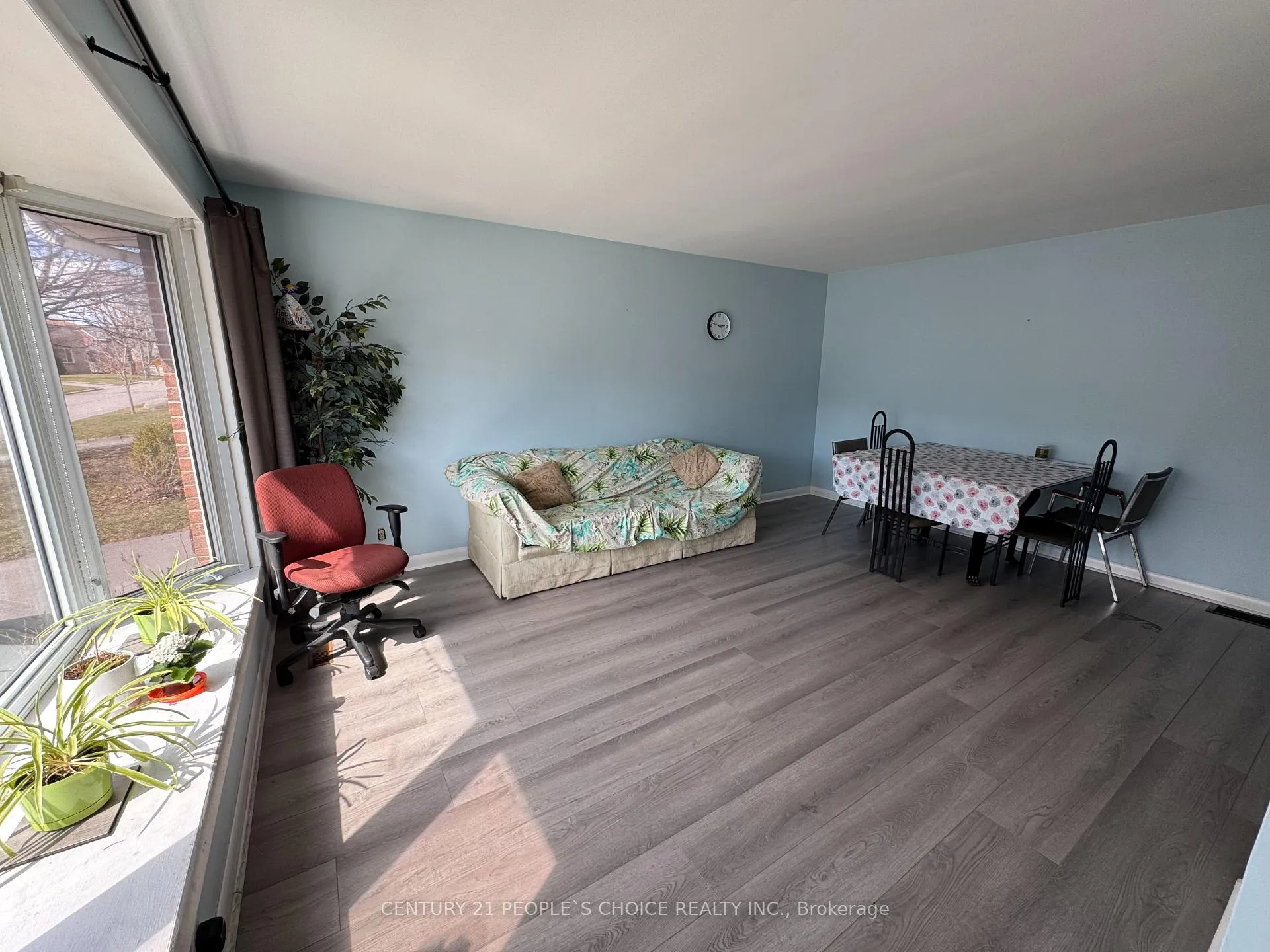 Photo 2 of 57 Sinclair Street, Belleville, Belleville Ward — HOMEH