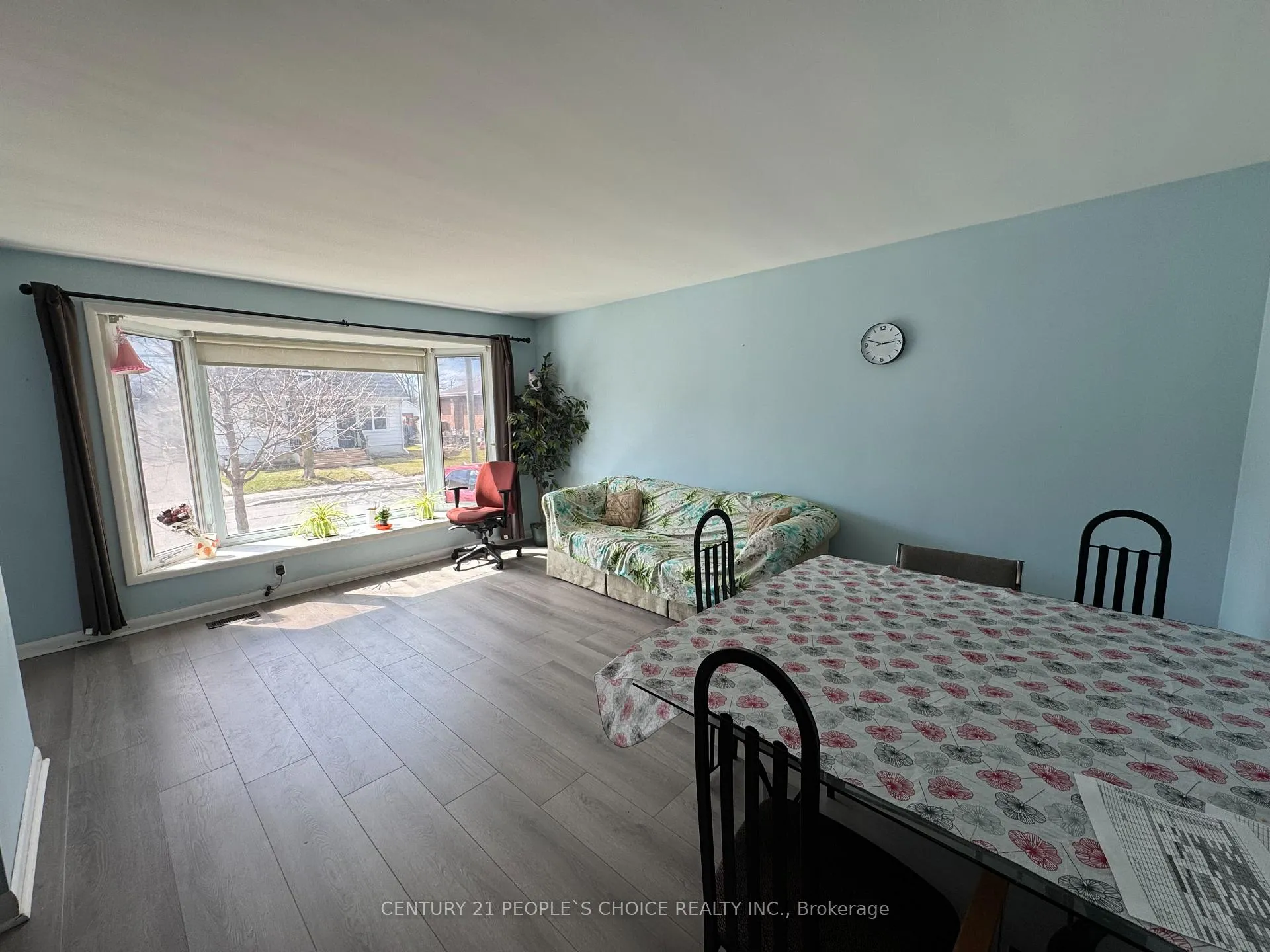 Photo 3 of 57 Sinclair Street, Belleville, Belleville Ward — HOMEH