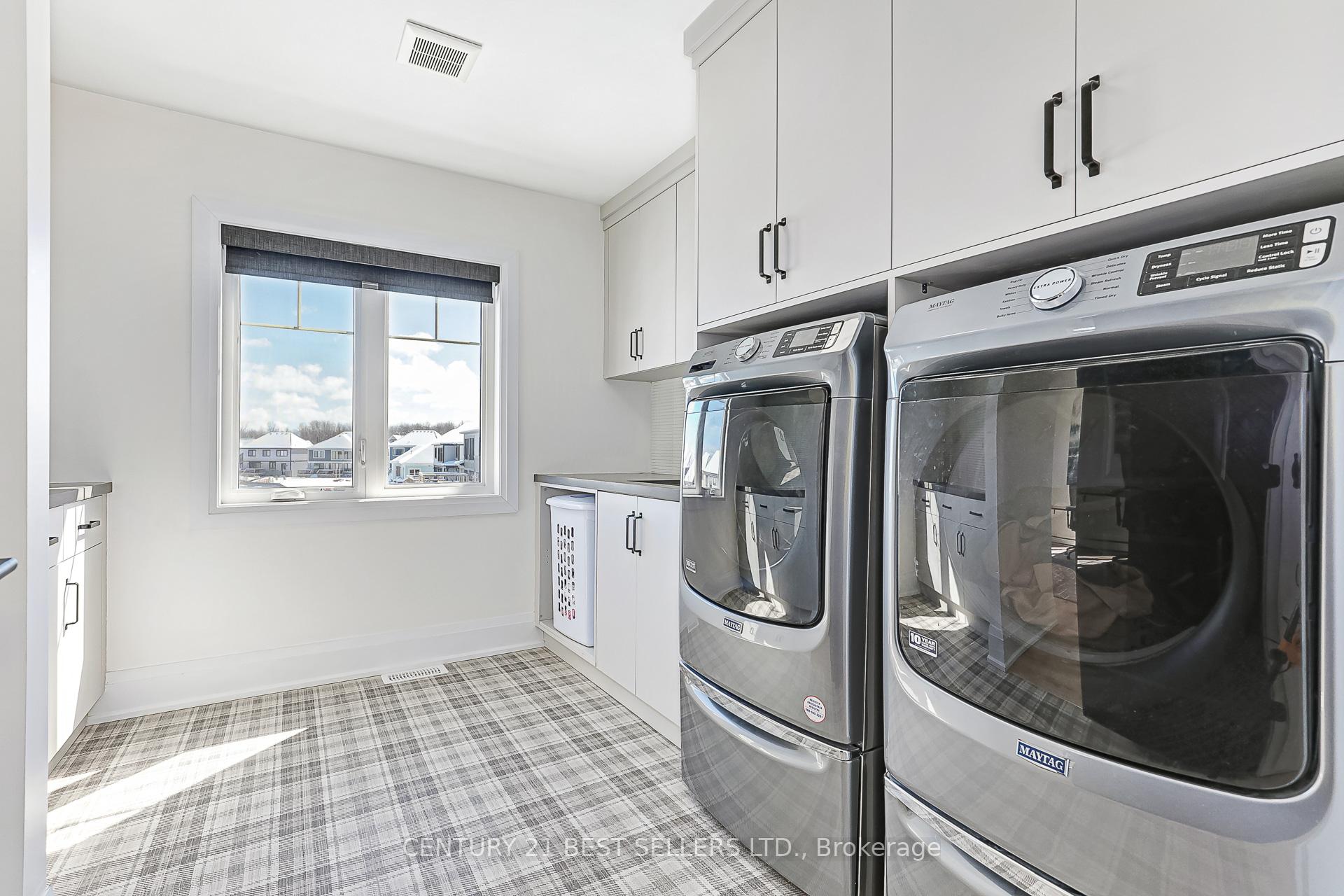 Photo 16 of 112 Springside Crescent, Blue Mountains — HOMEH