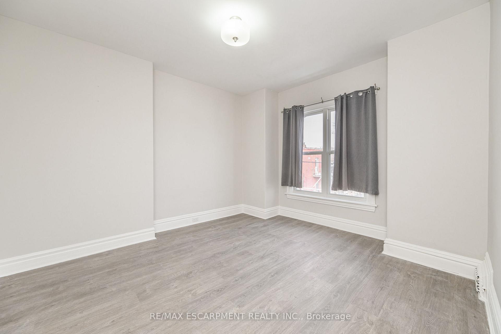 Photo 5 of 388 Wilson Street, Hamilton, Landsdale — HOMEH