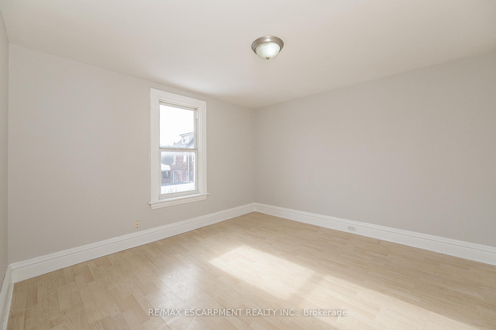 Photo 8 of 388 Wilson Street, Hamilton, Landsdale — HOMEH