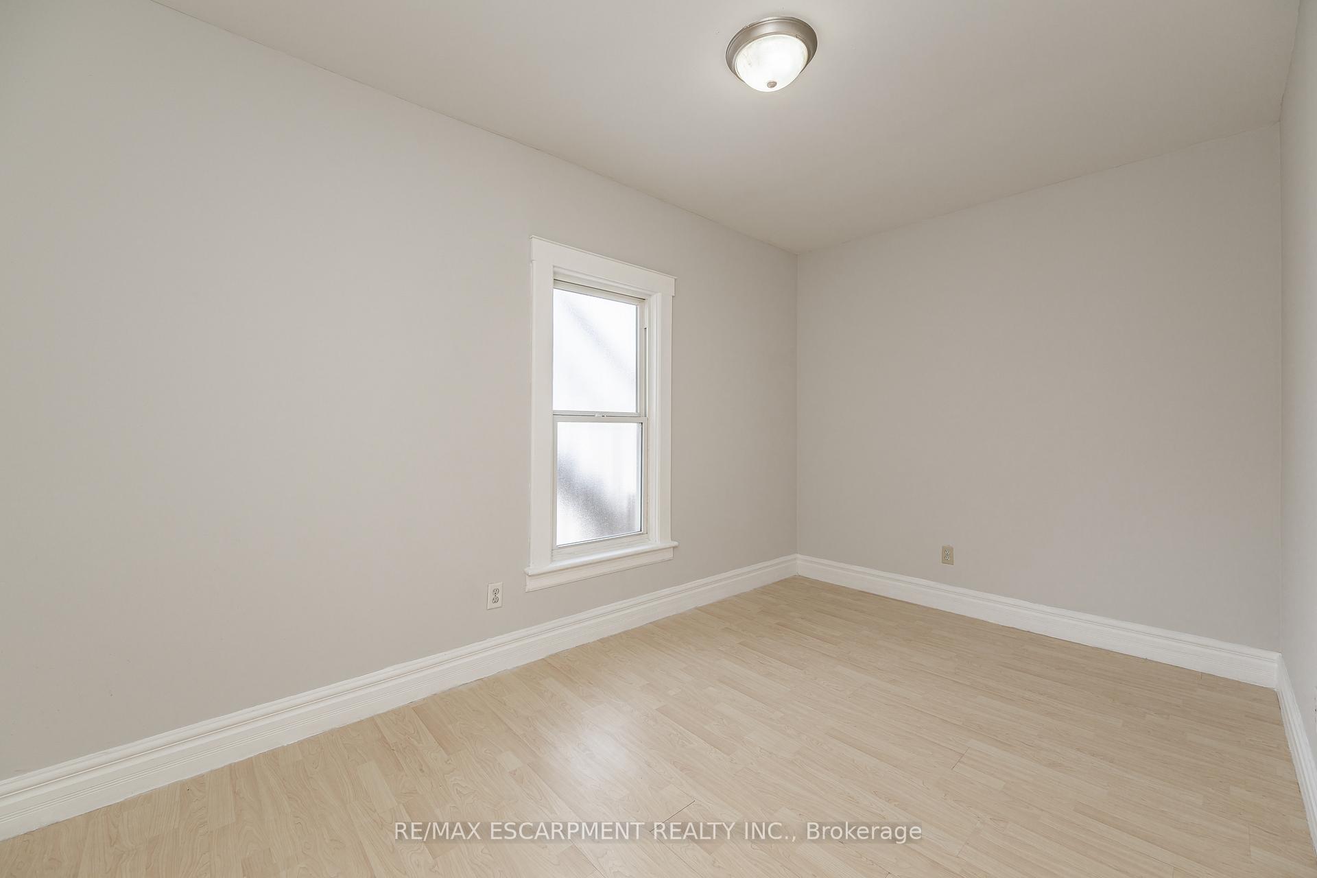 Photo 11 of 388 Wilson Street, Hamilton, Landsdale — HOMEH
