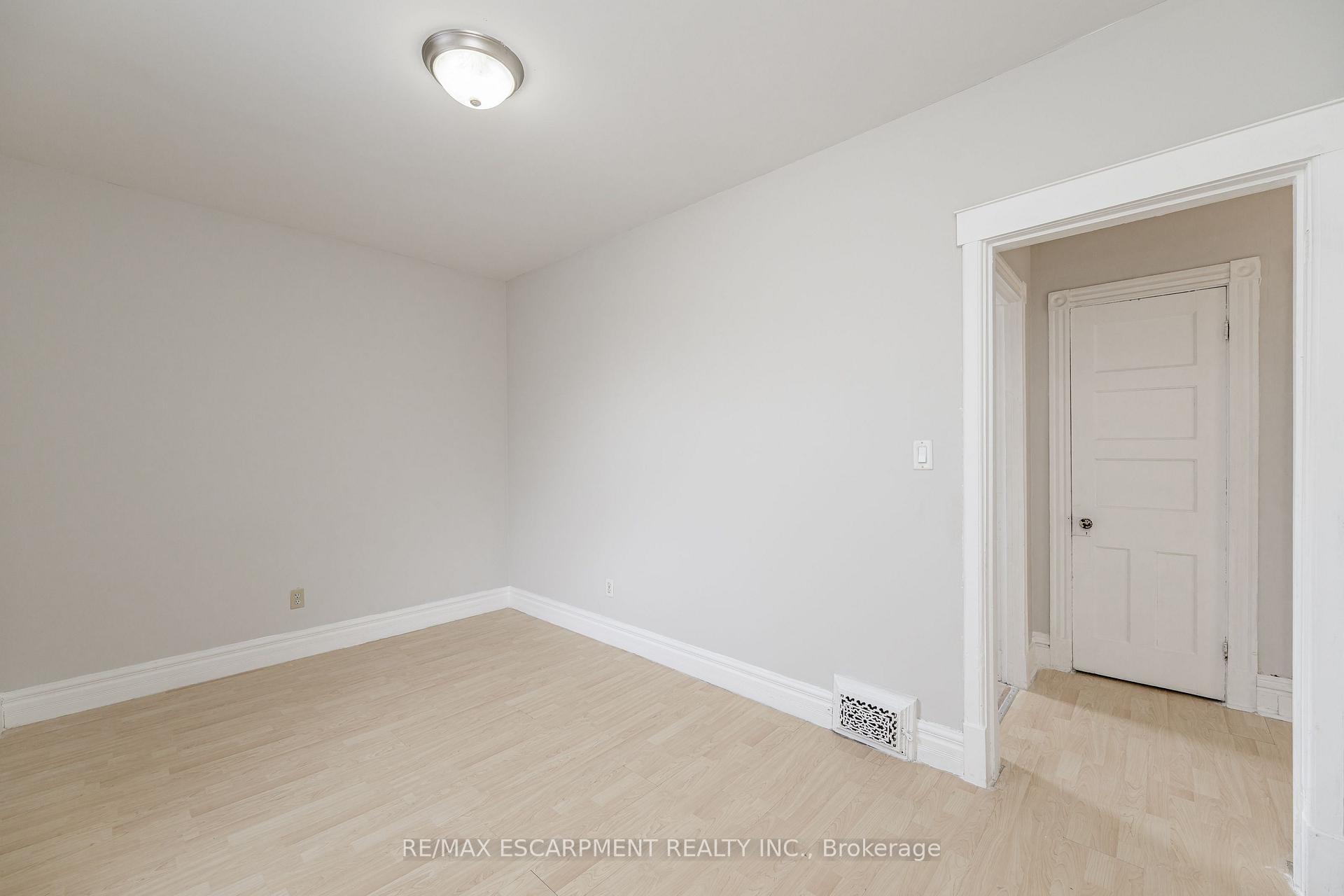 Photo 12 of 388 Wilson Street, Hamilton, Landsdale — HOMEH
