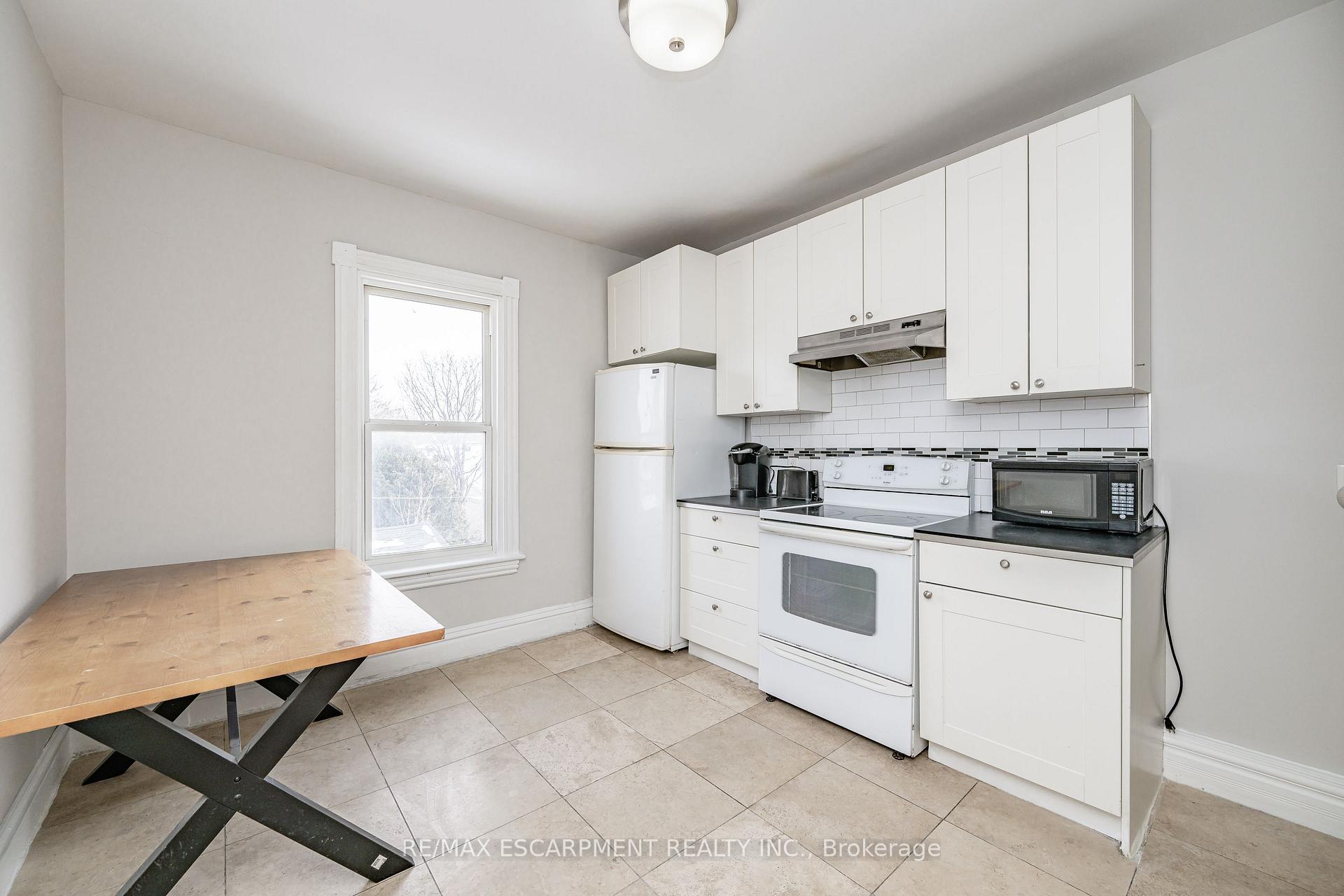 Photo 13 of 388 Wilson Street, Hamilton, Landsdale — HOMEH