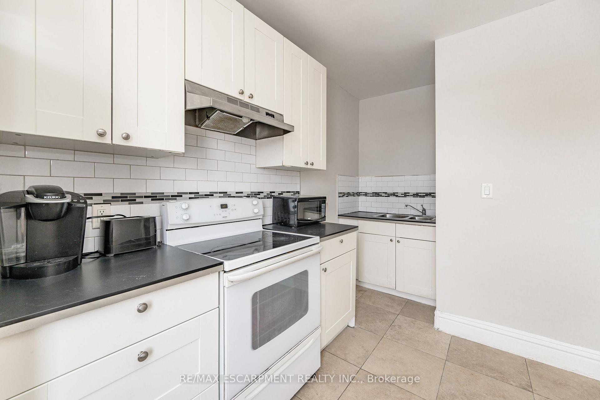 Photo 15 of 388 Wilson Street, Hamilton, Landsdale — HOMEH