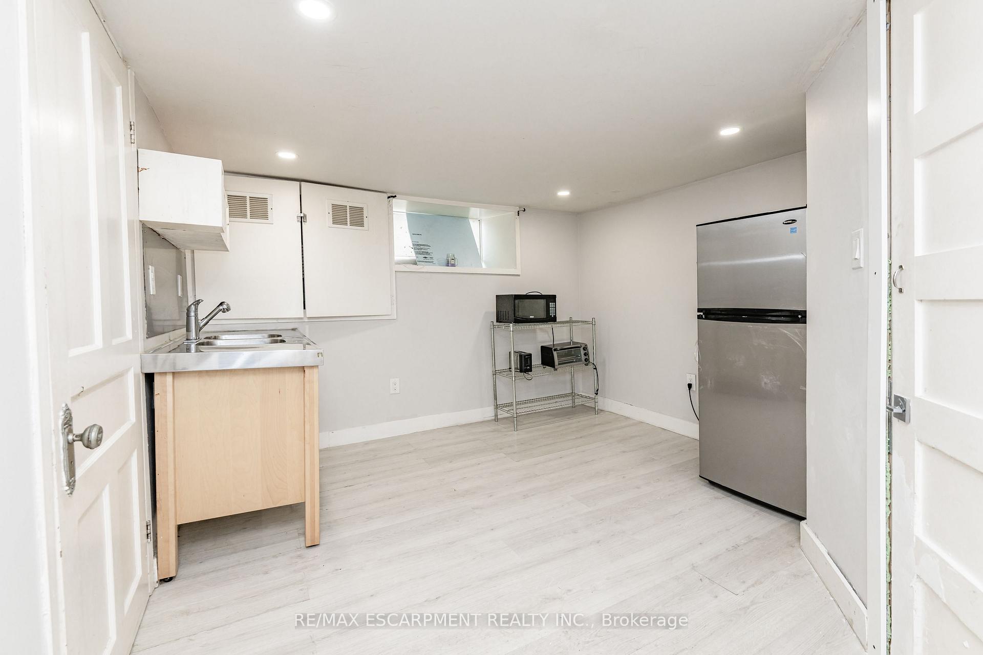 Photo 22 of 388 Wilson Street, Hamilton, Landsdale — HOMEH