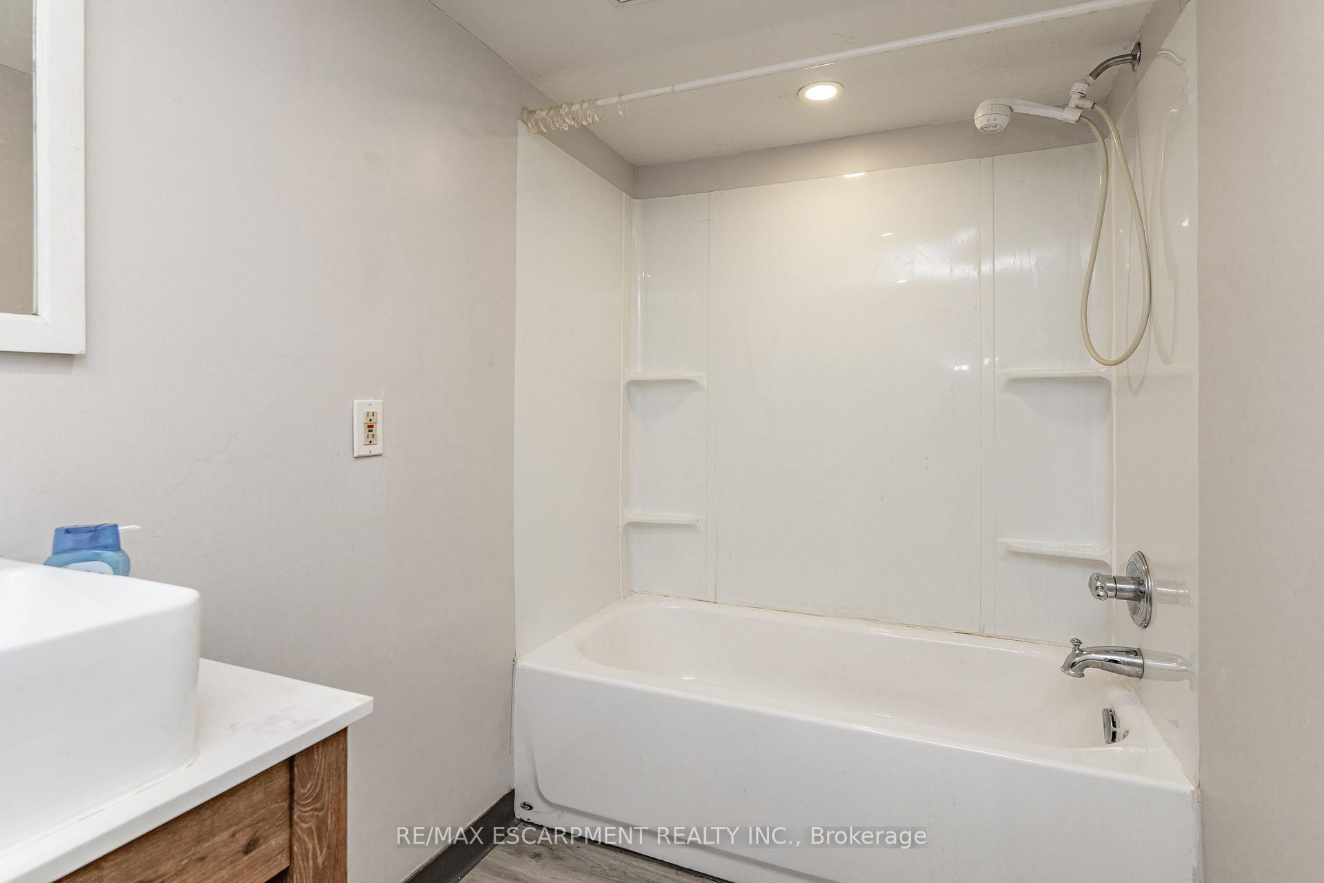 Photo 26 of 388 Wilson Street, Hamilton, Landsdale — HOMEH