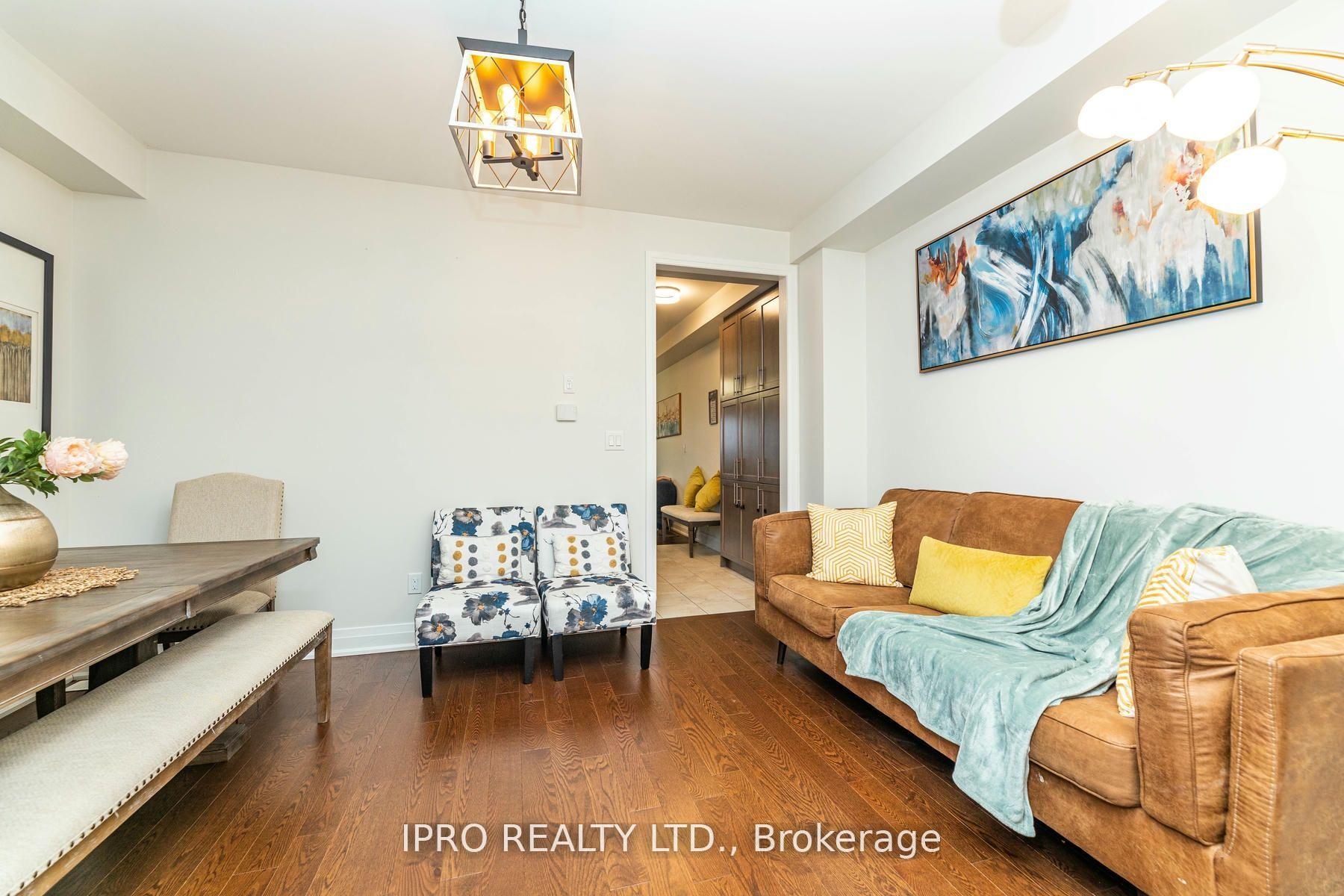 Photo 5 of 7 Dalbeattie Drive, Brampton, Bram West — HOMEH