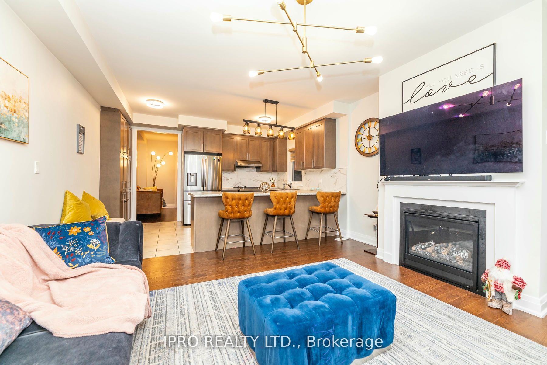 Photo 9 of 7 Dalbeattie Drive, Brampton, Bram West — HOMEH
