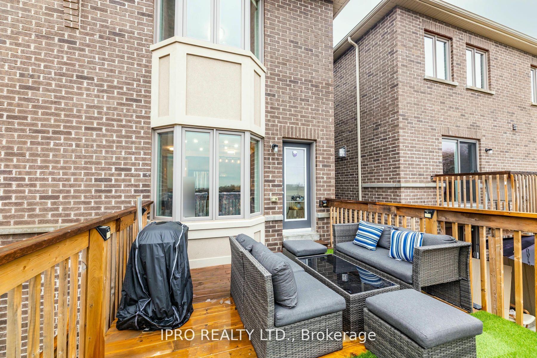 Photo 14 of 7 Dalbeattie Drive, Brampton, Bram West — HOMEH