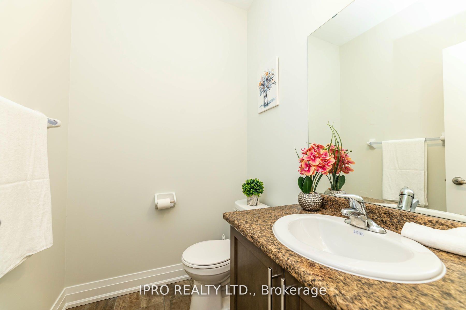 Photo 16 of 7 Dalbeattie Drive, Brampton, Bram West — HOMEH