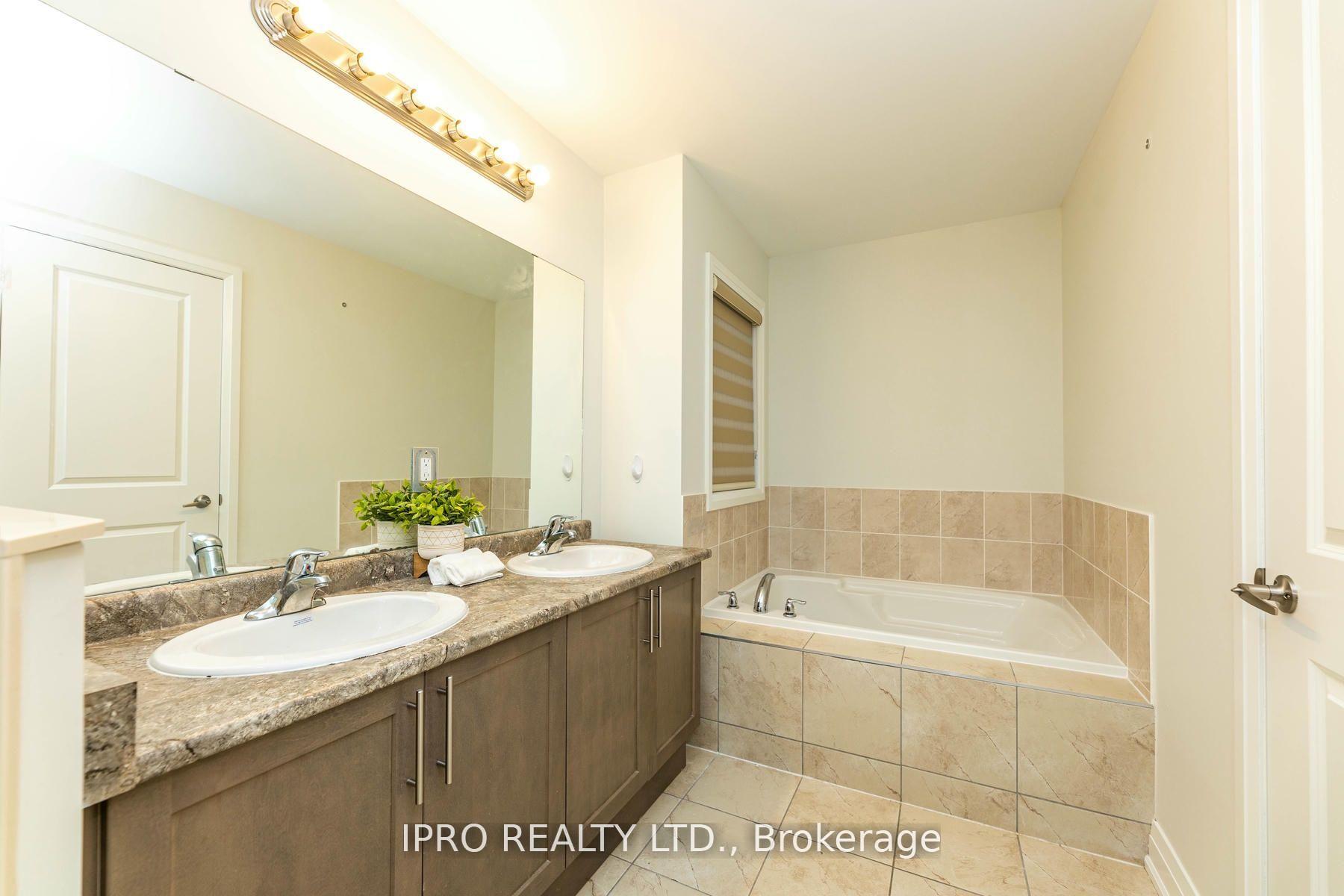 Photo 22 of 7 Dalbeattie Drive, Brampton, Bram West — HOMEH