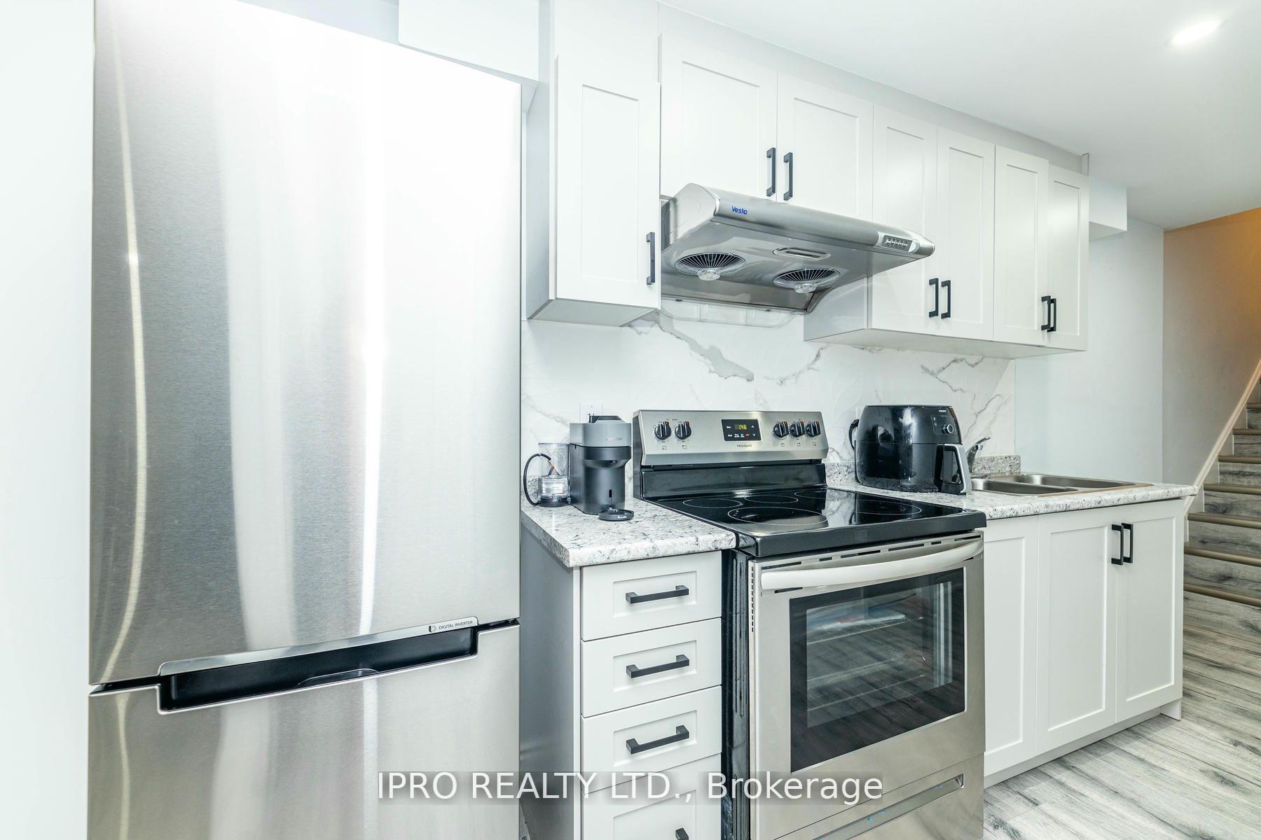 Photo 33 of 7 Dalbeattie Drive, Brampton, Bram West — HOMEH