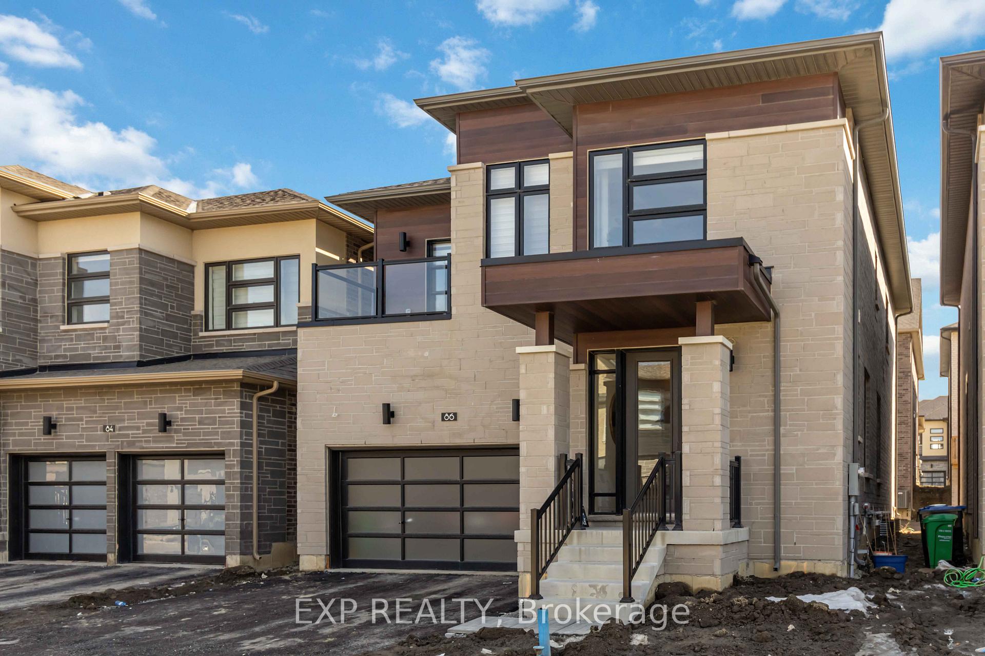 Photo 3 of 86 Claremont Drive, Brampton, Sandringham-Wellington North — HOMEH