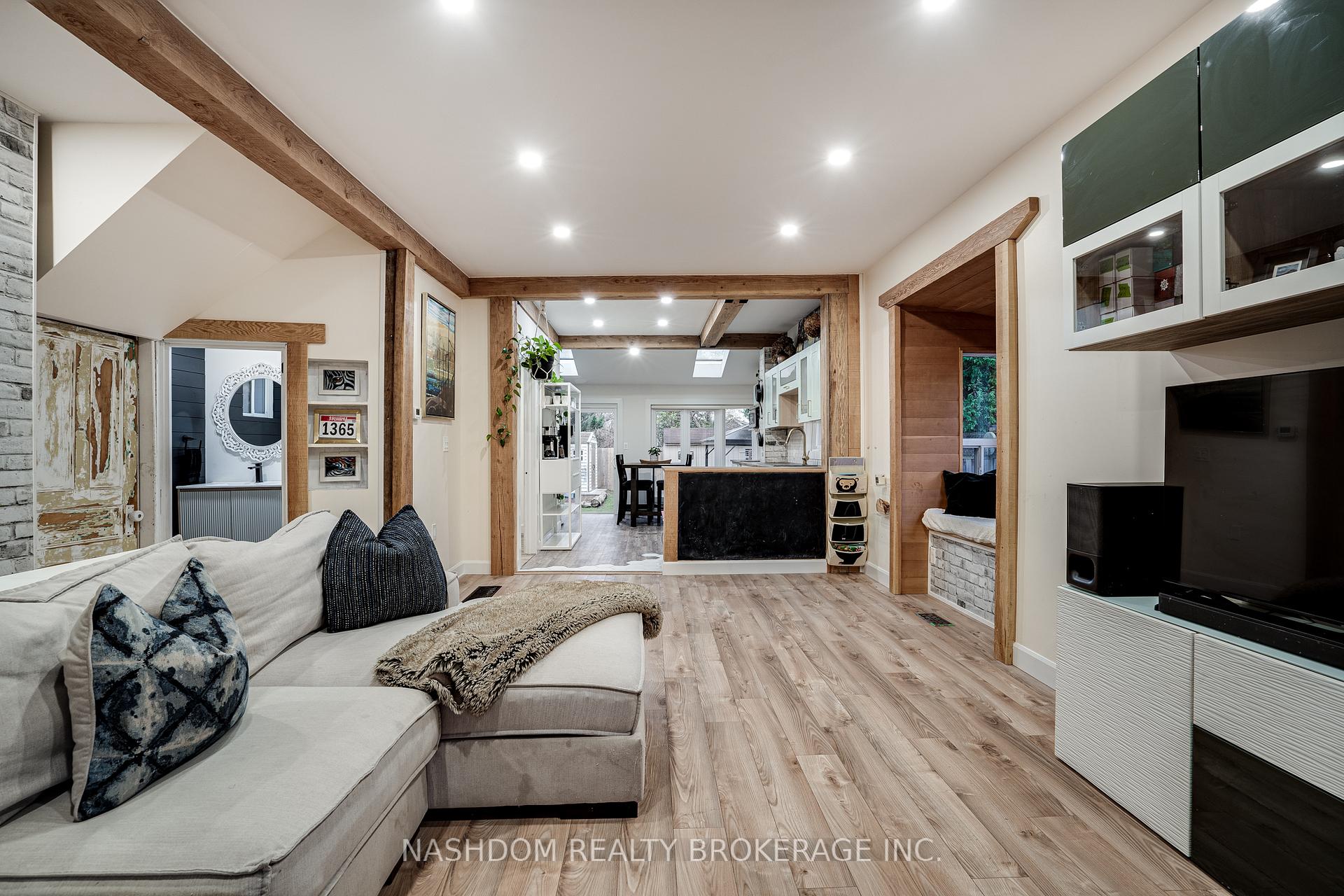 Photo 6 of 157 East 19th Street, Hamilton, Inch Park — HOMEH