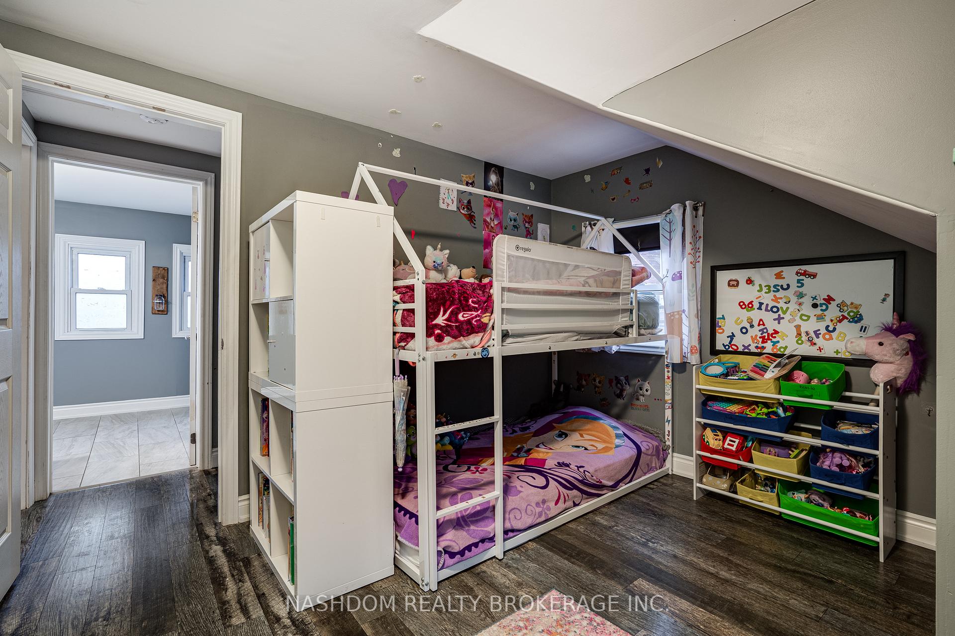 Photo 19 of 157 East 19th Street, Hamilton, Inch Park — HOMEH