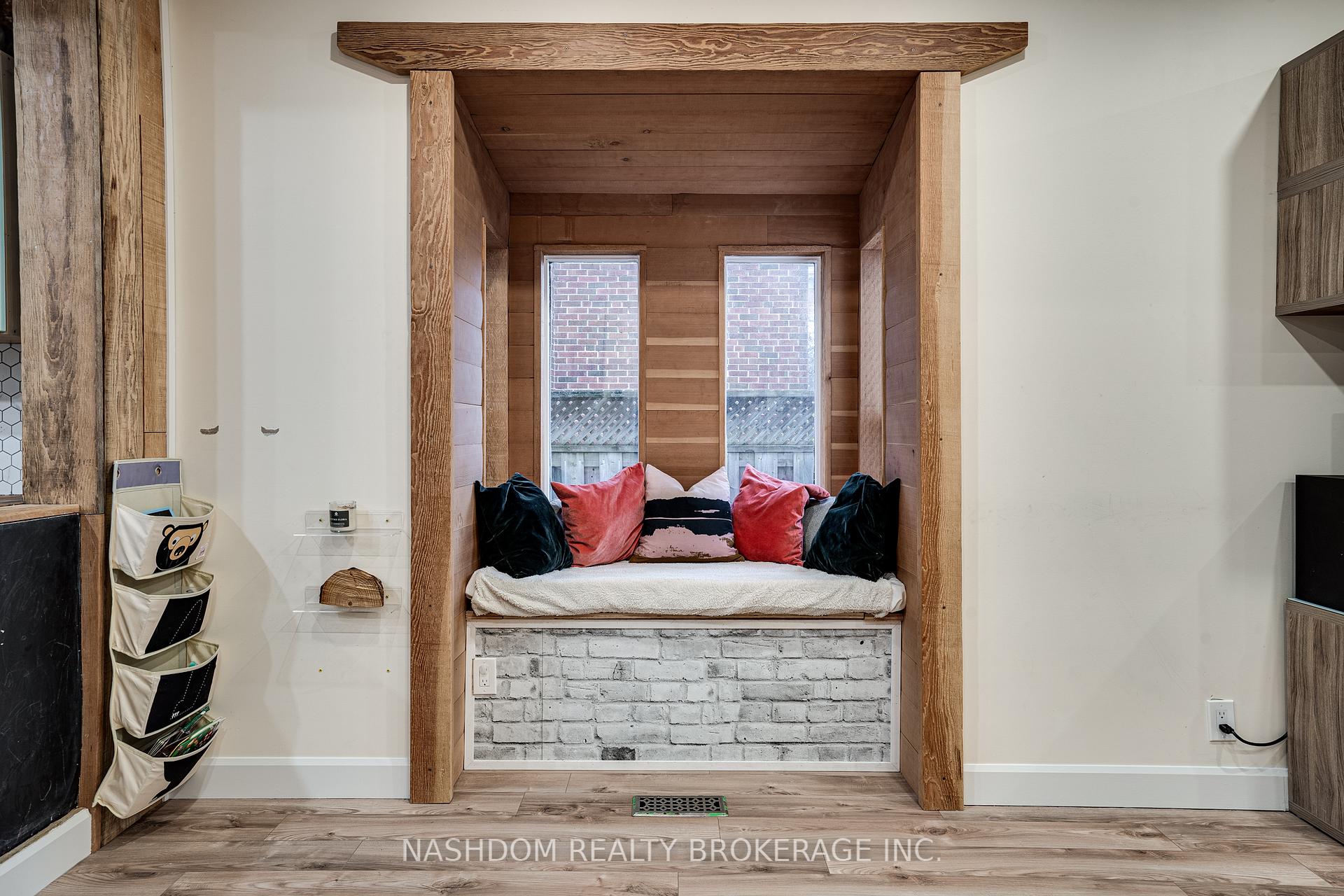 Photo 35 of 157 East 19th Street, Hamilton, Inch Park — HOMEH
