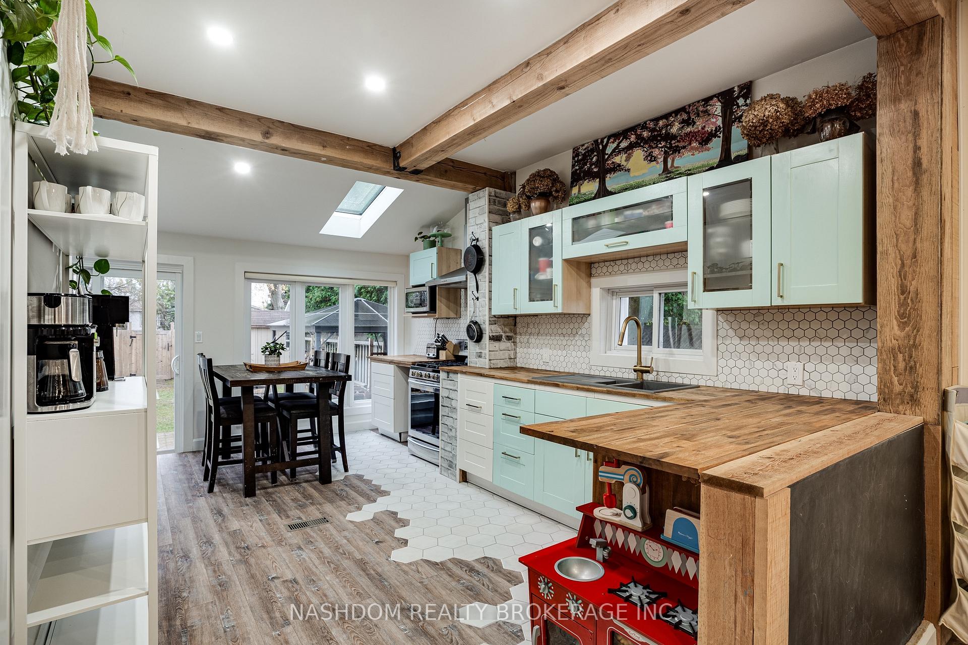 Photo 37 of 157 East 19th Street, Hamilton, Inch Park — HOMEH