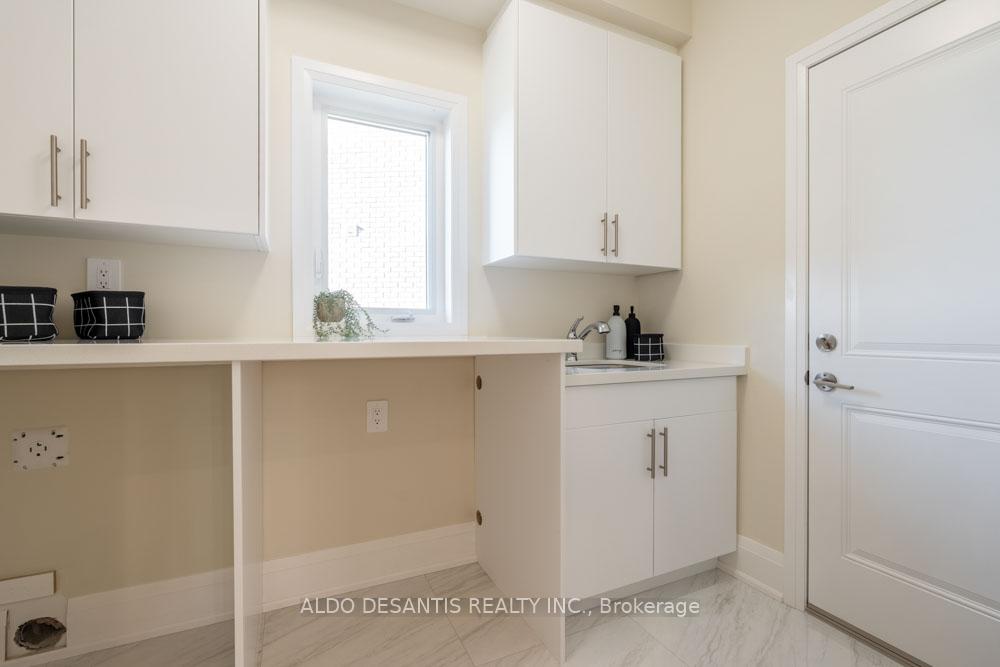 Photo 23 of 127 Rockledge Drive, Hamilton, Rural Glanbrook — HOMEH