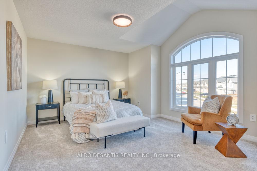 Photo 32 of 127 Rockledge Drive, Hamilton, Rural Glanbrook — HOMEH