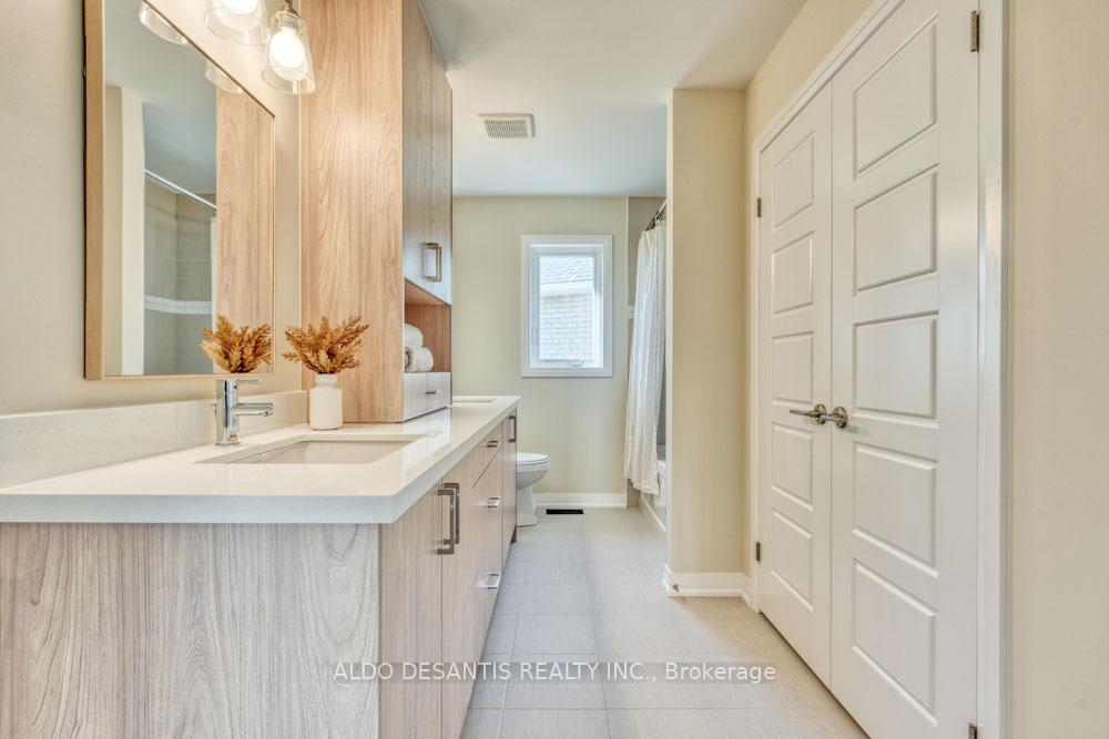 Photo 35 of 127 Rockledge Drive, Hamilton, Rural Glanbrook — HOMEH