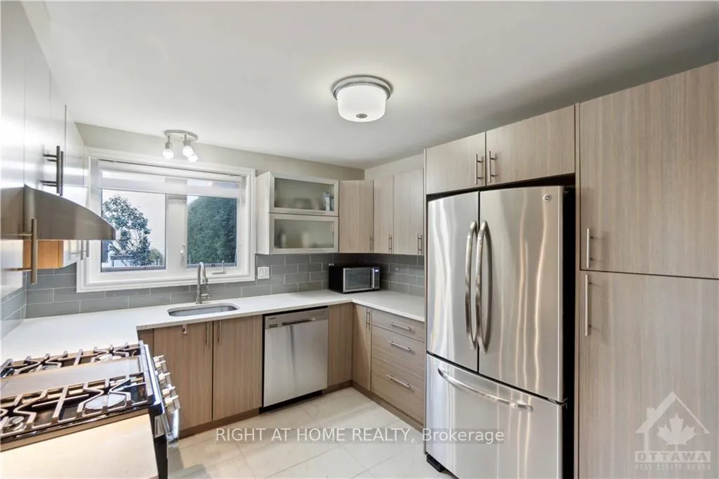 Photo 6 of 6 Shadetree Crescent, Ottawa, Borden Farm/Stewart Farm/Carleton Heights/Parkwood Hills — HOMEH
