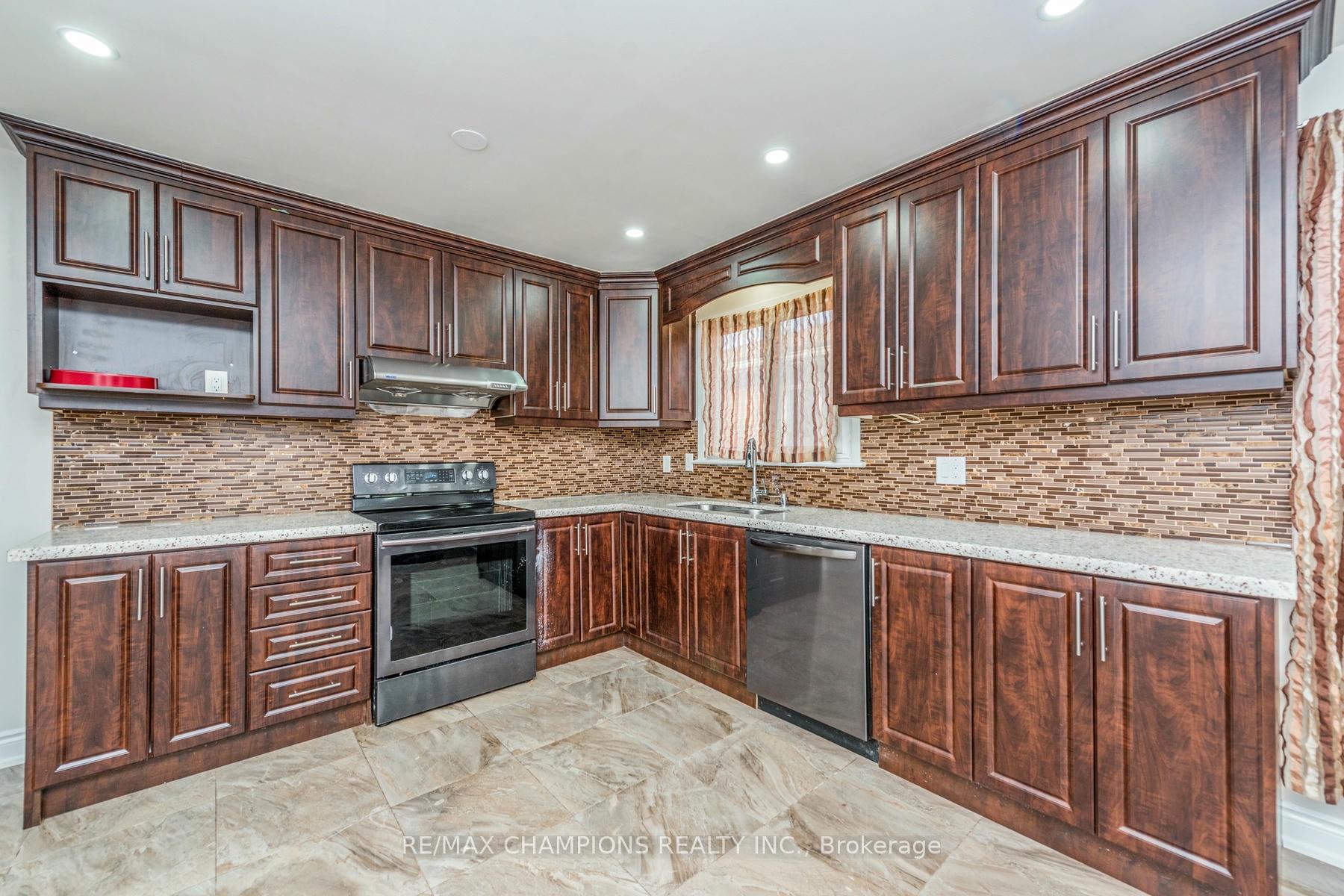 Photo 8 of 53 Jellicoe Crescent, Brampton, Northgate — HOMEH