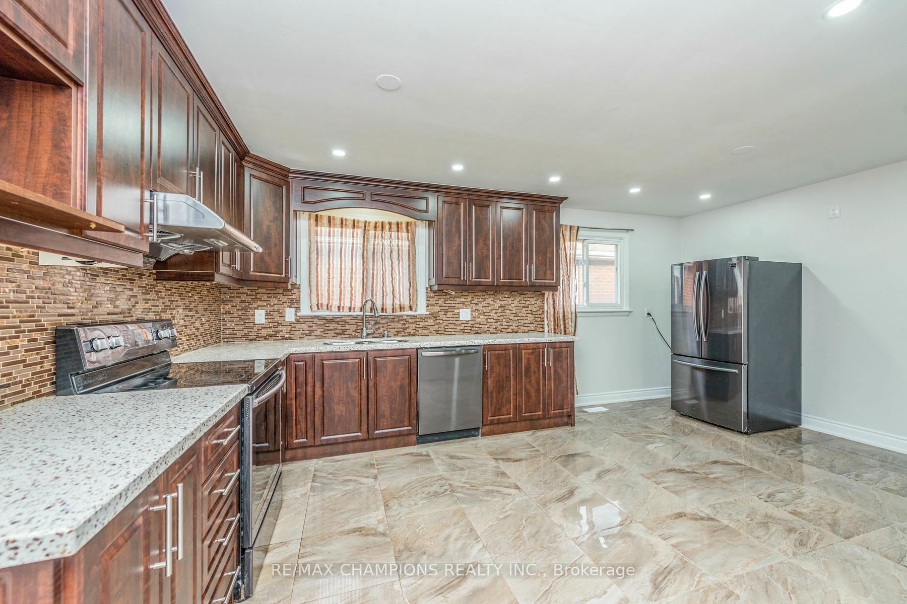 Photo 9 of 53 Jellicoe Crescent, Brampton, Northgate — HOMEH