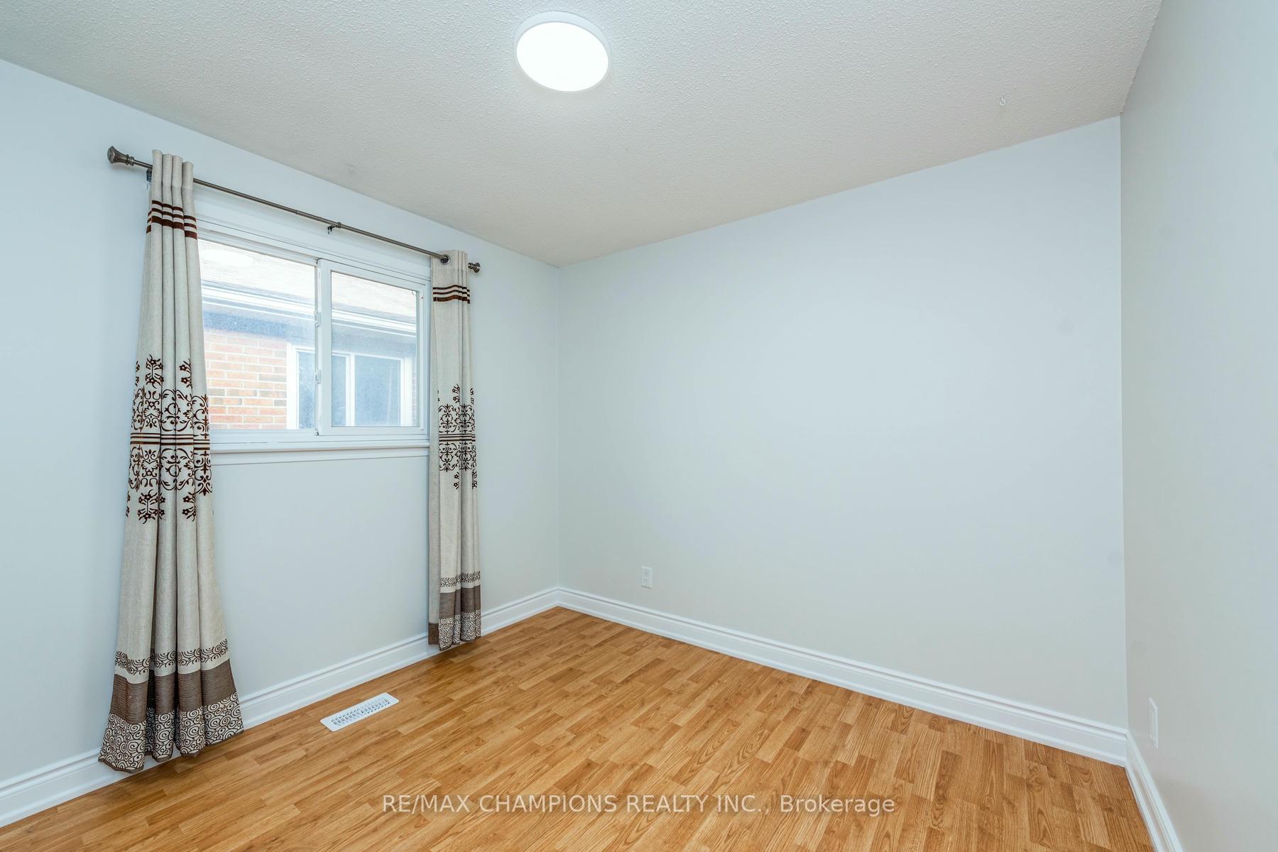 Photo 17 of 53 Jellicoe Crescent, Brampton, Northgate — HOMEH