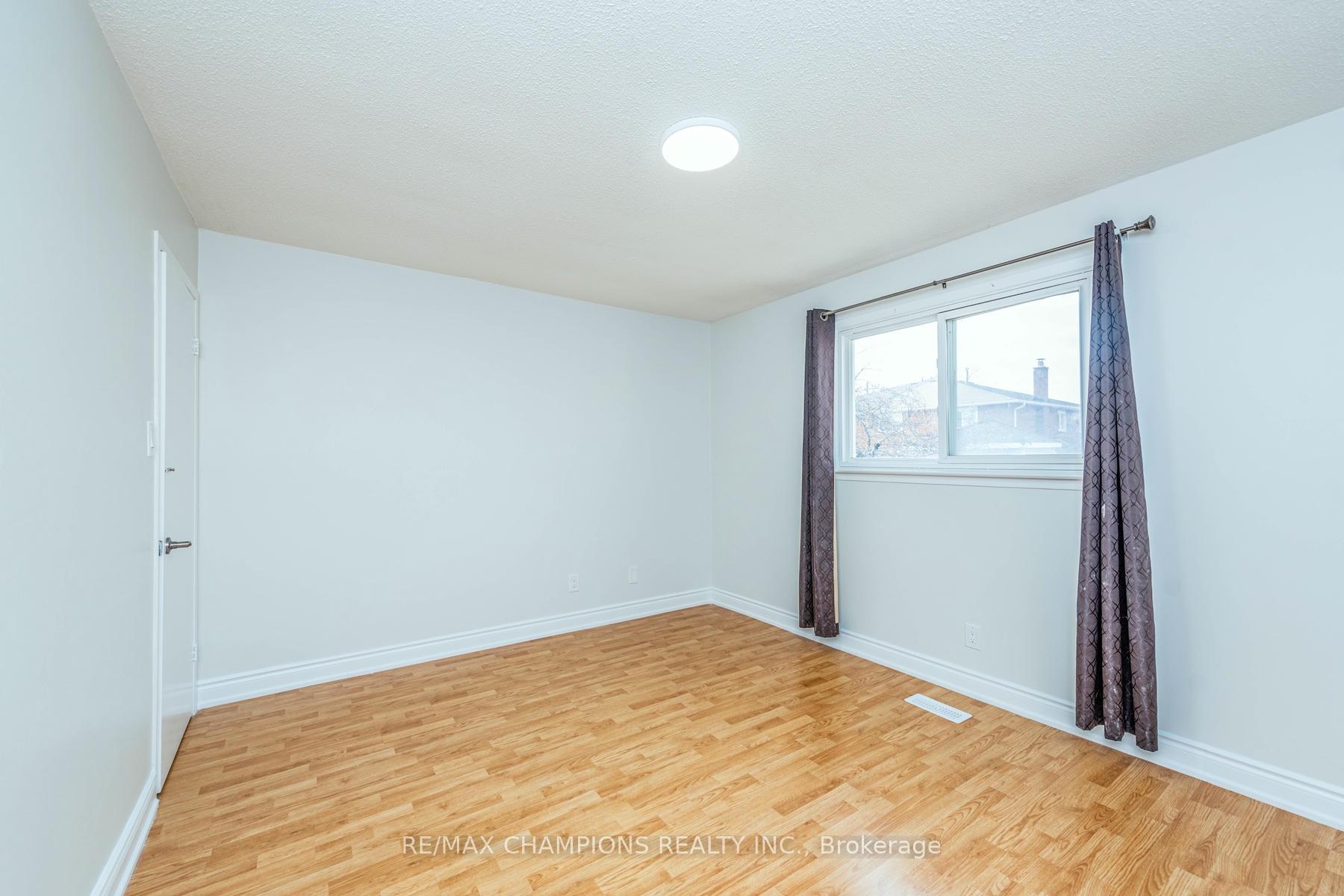 Photo 20 of 53 Jellicoe Crescent, Brampton, Northgate — HOMEH