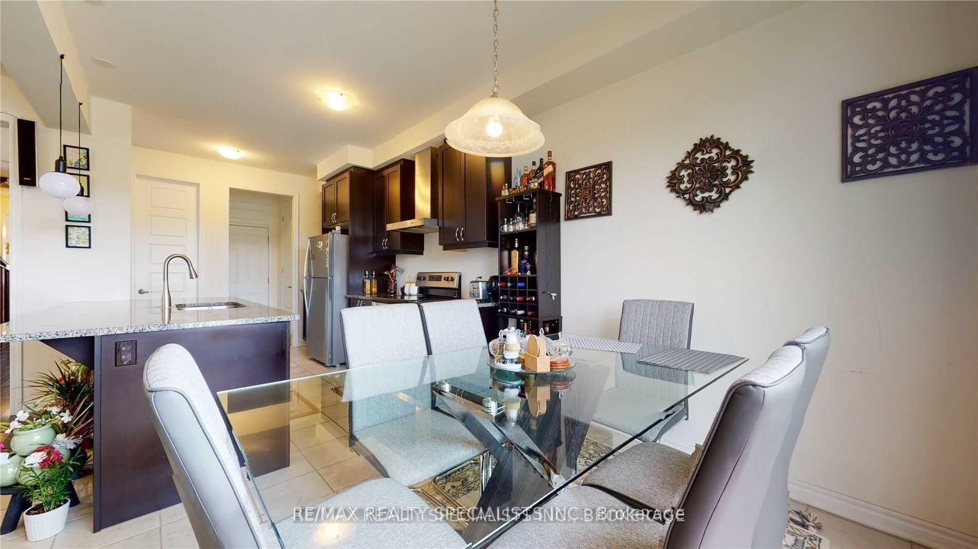Photo 12 of 115 Wannamaker Crescent, Cambridge, Hagey — HOMEH