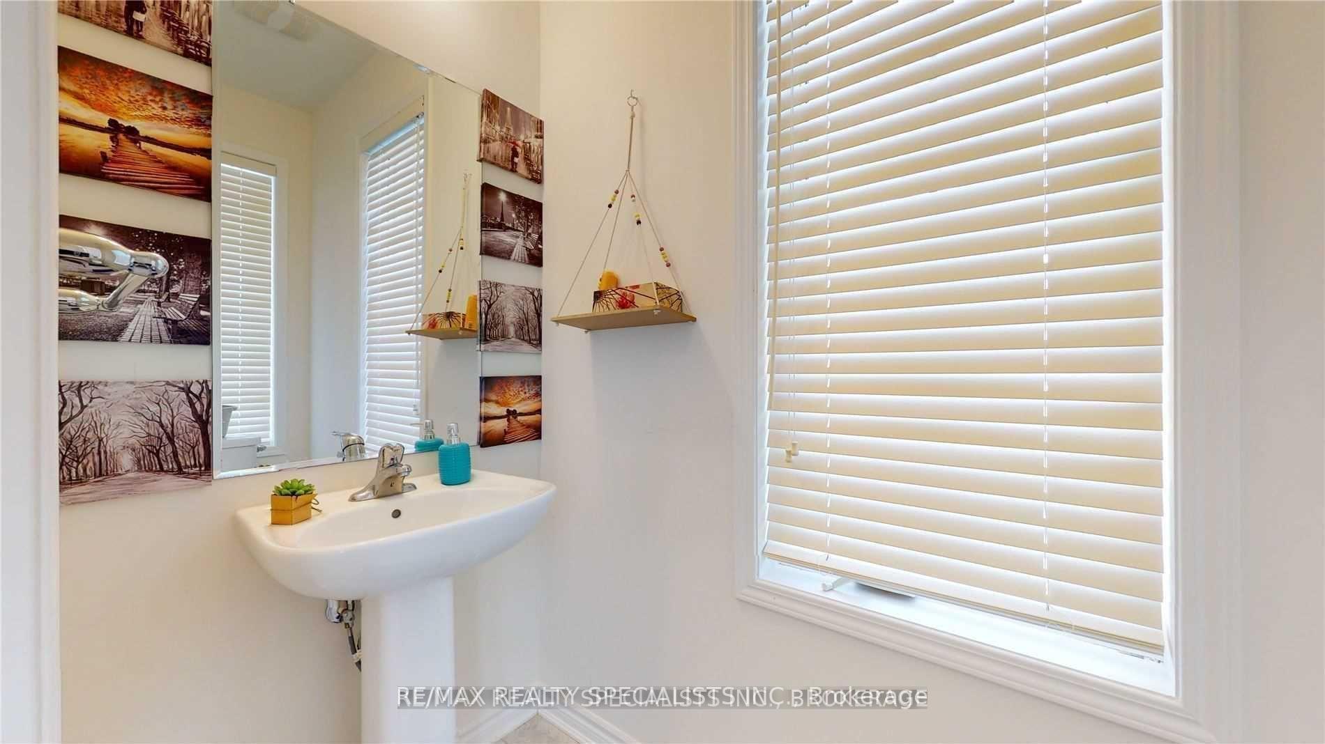 Photo 19 of 115 Wannamaker Crescent, Cambridge, Hagey — HOMEH