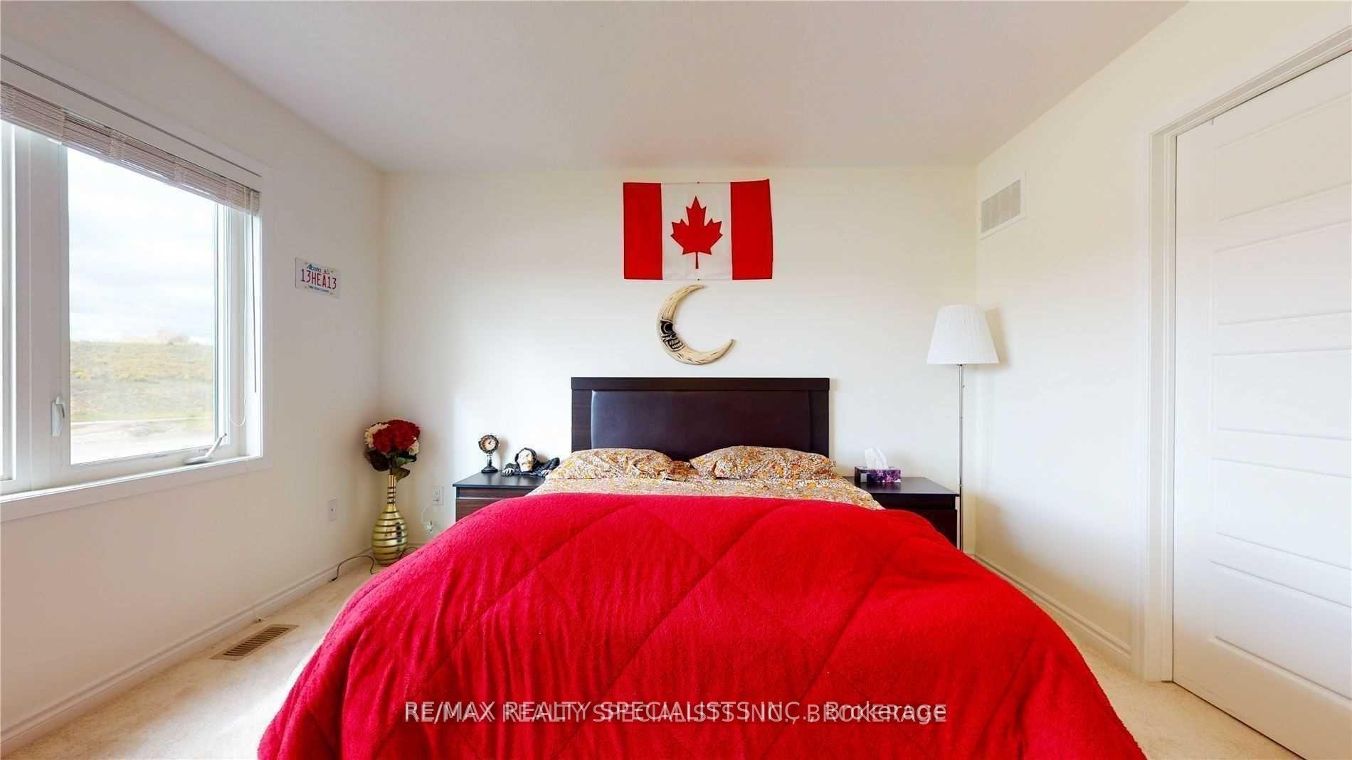 Photo 20 of 115 Wannamaker Crescent, Cambridge, Hagey — HOMEH