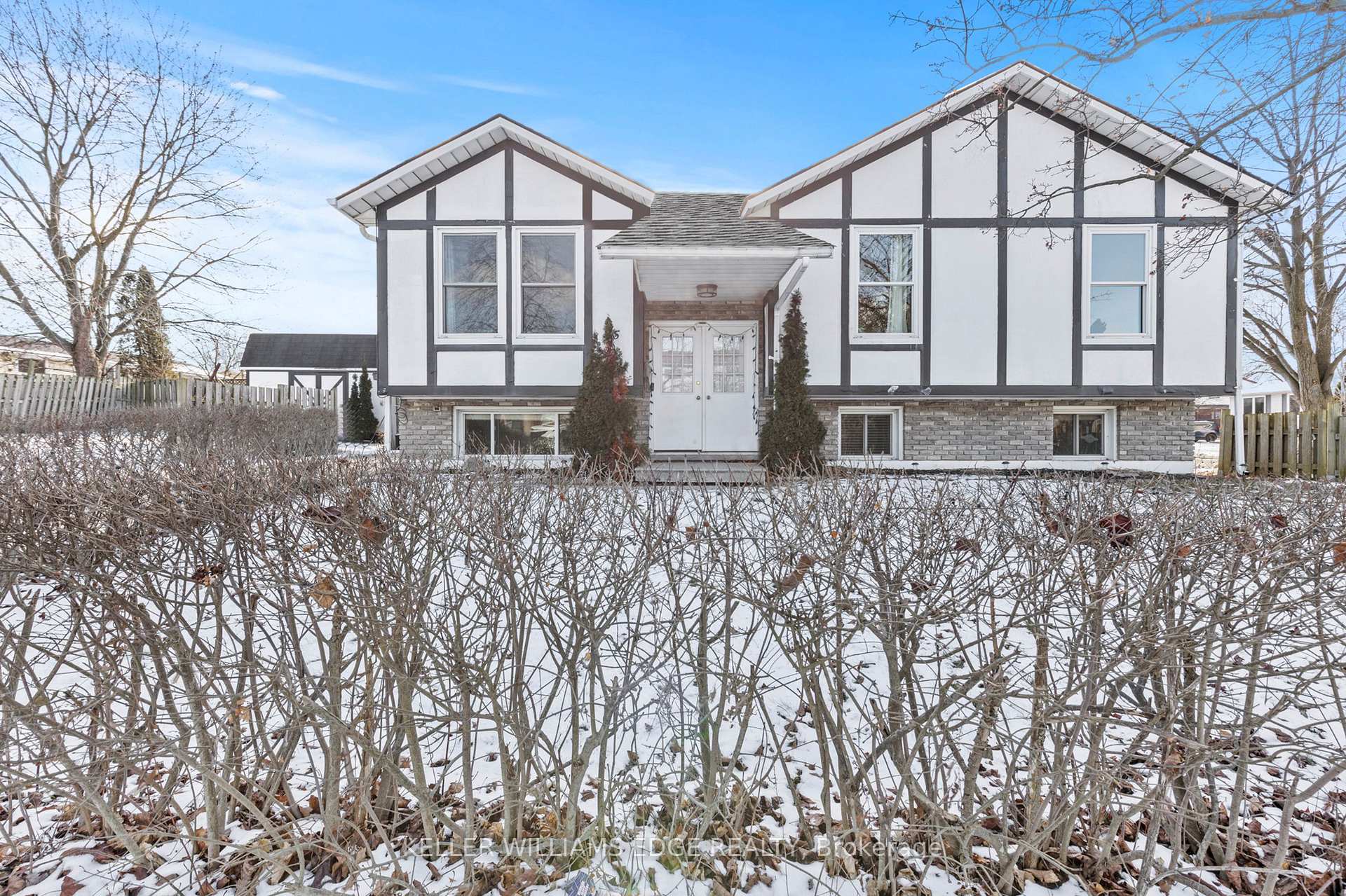 Photo 1 of 45 Greendale Drive, Hamilton, Gilkson — HOMEH