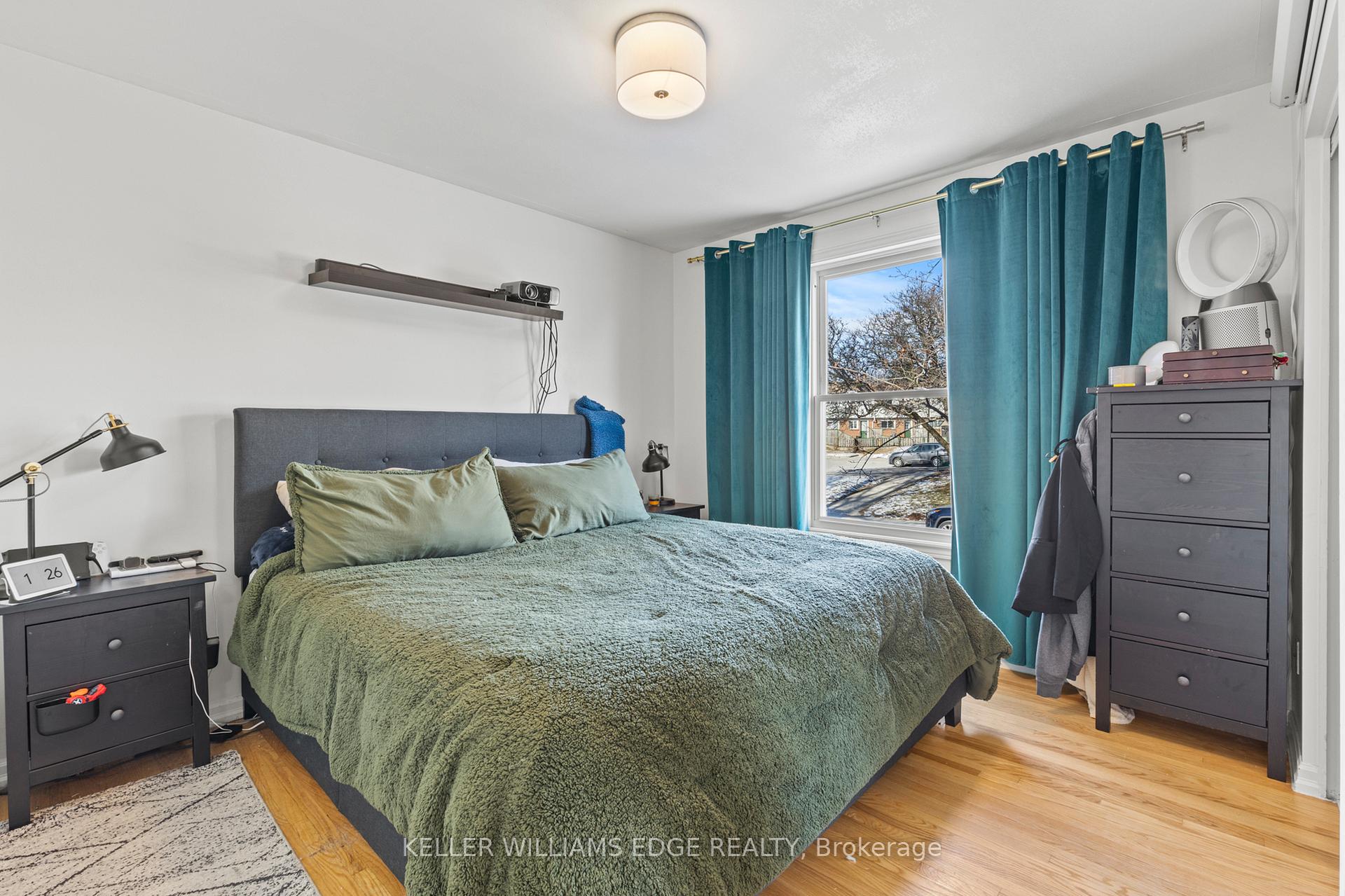 Photo 12 of 45 Greendale Drive, Hamilton, Gilkson — HOMEH