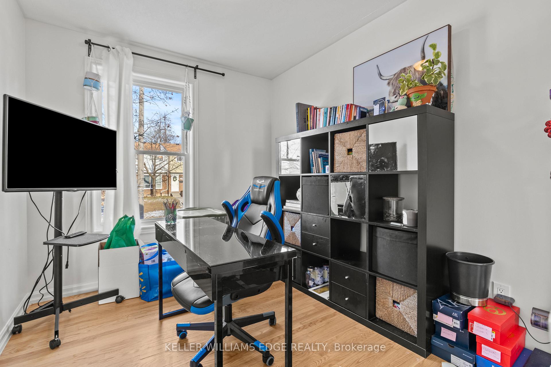 Photo 13 of 45 Greendale Drive, Hamilton, Gilkson — HOMEH