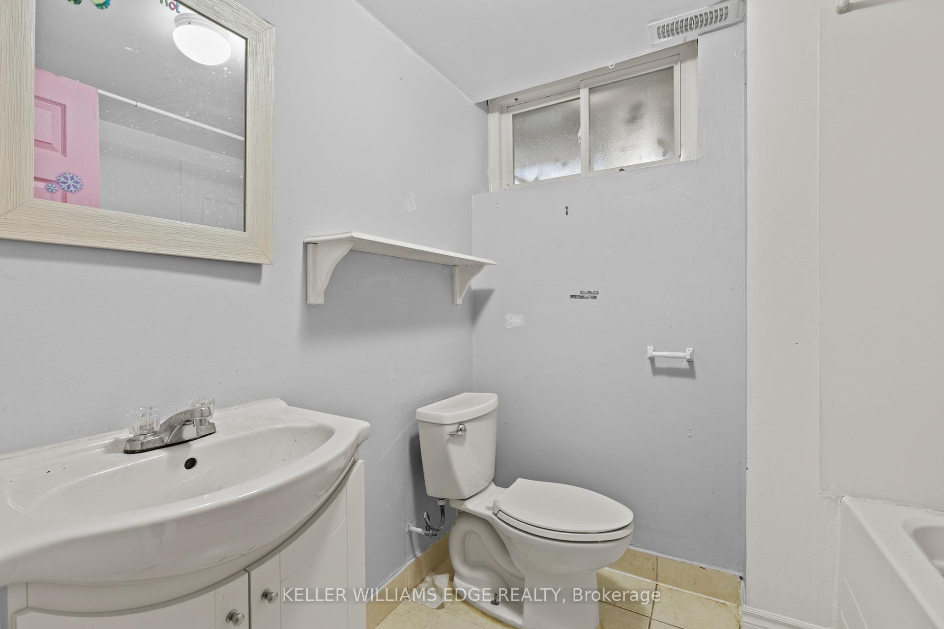 Photo 17 of 45 Greendale Drive, Hamilton, Gilkson — HOMEH