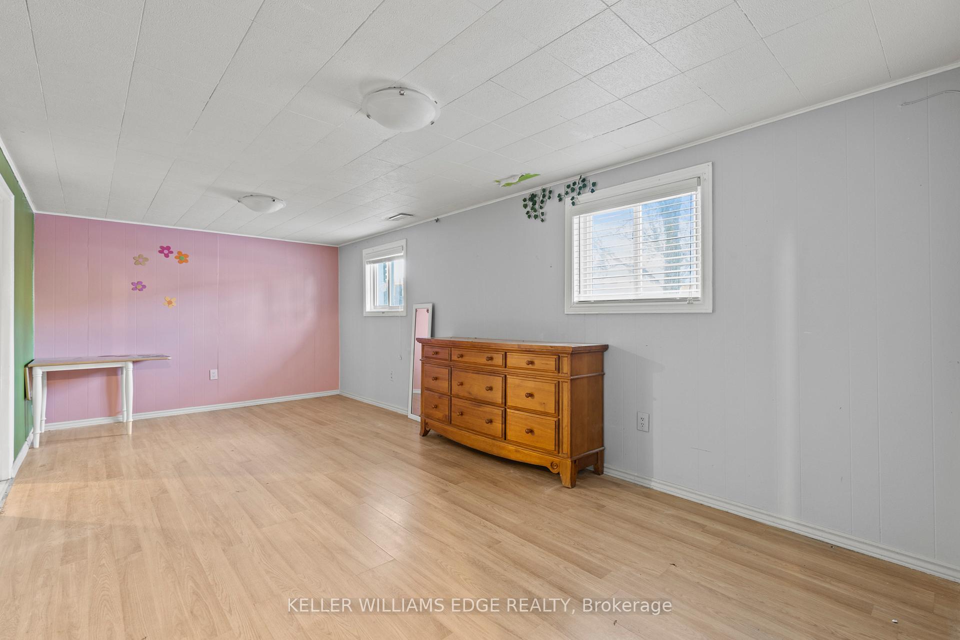Photo 18 of 45 Greendale Drive, Hamilton, Gilkson — HOMEH