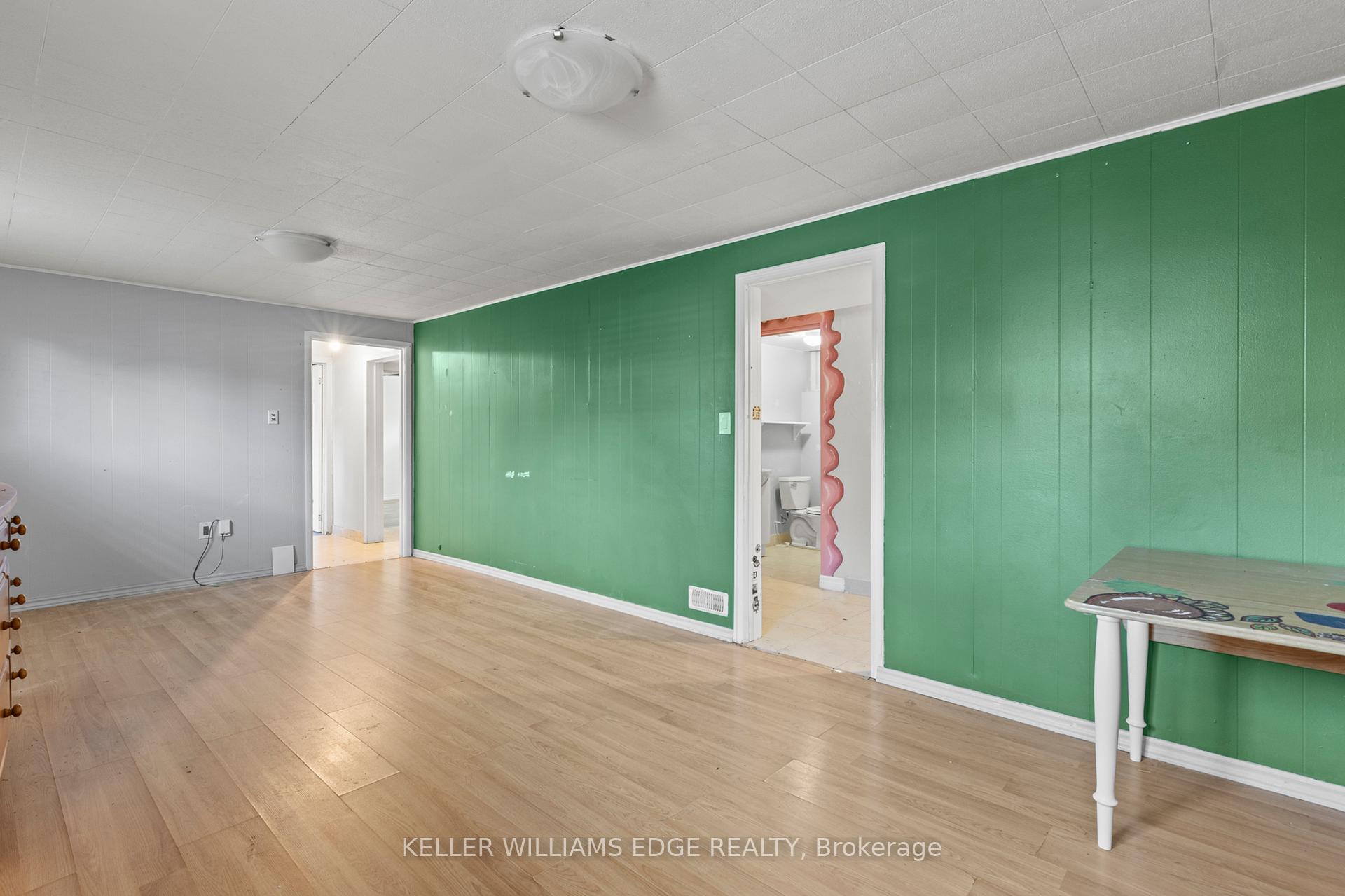 Photo 19 of 45 Greendale Drive, Hamilton, Gilkson — HOMEH