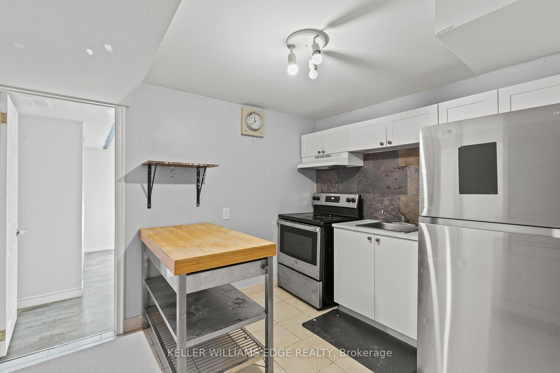 Photo 20 of 45 Greendale Drive, Hamilton, Gilkson — HOMEH