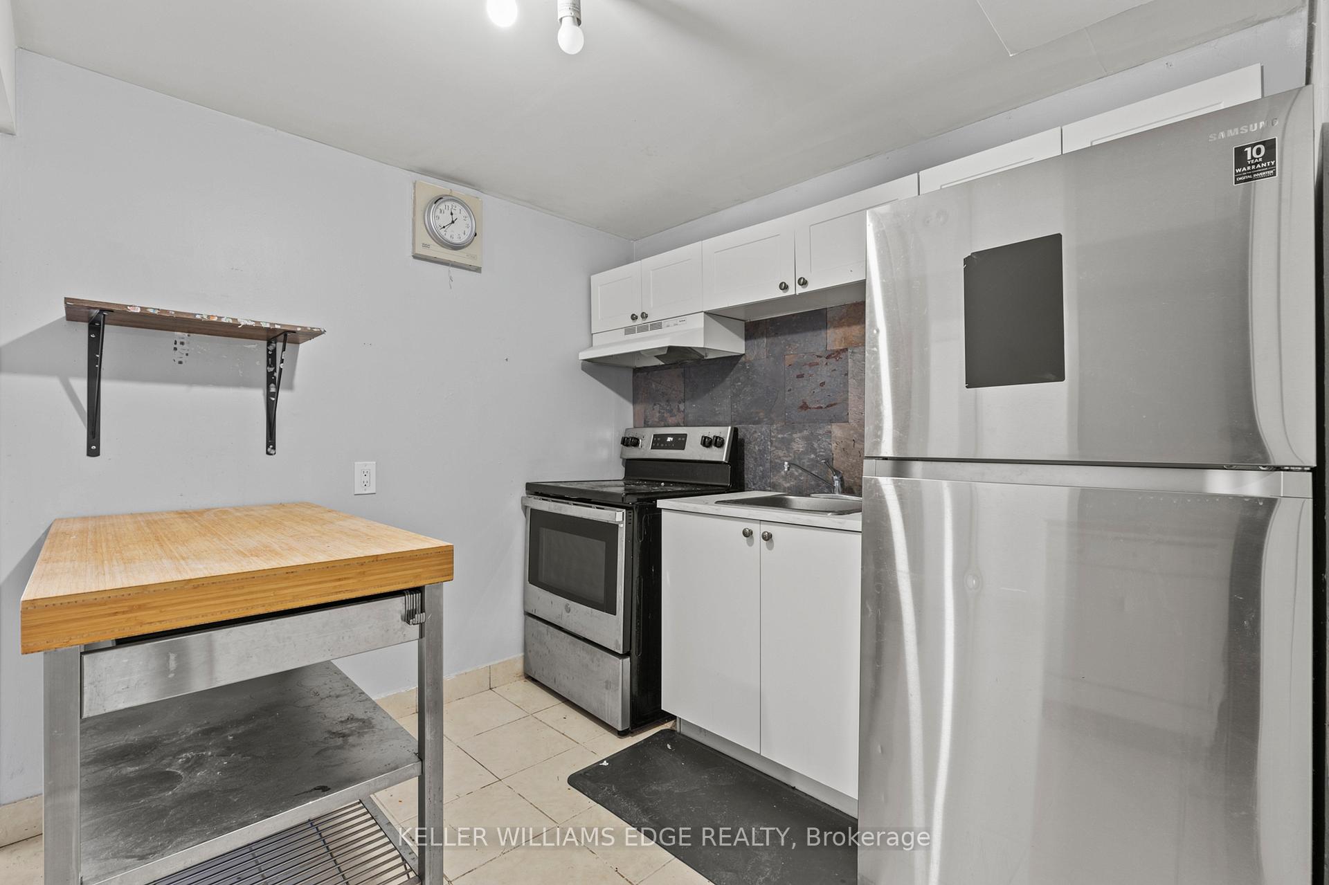 Photo 21 of 45 Greendale Drive, Hamilton, Gilkson — HOMEH