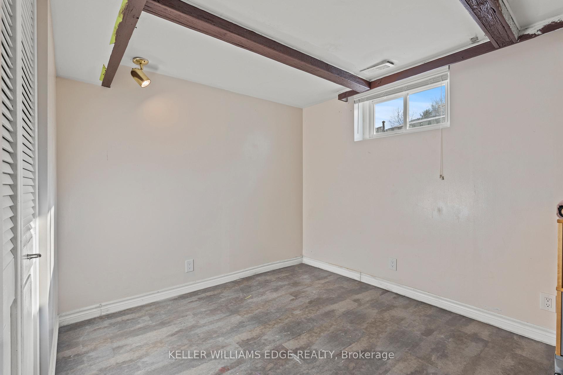 Photo 22 of 45 Greendale Drive, Hamilton, Gilkson — HOMEH